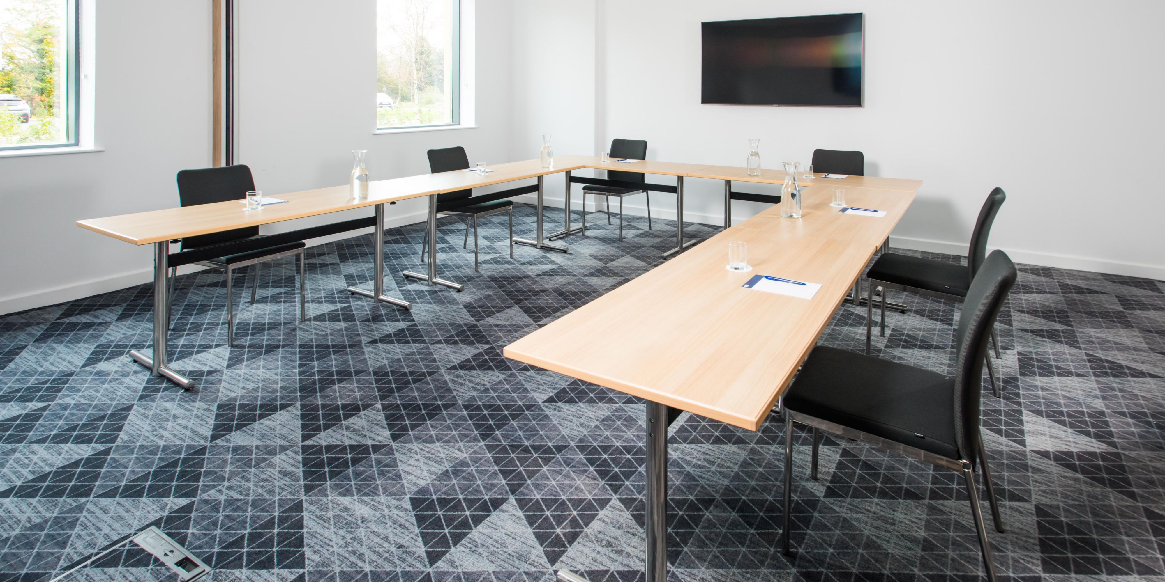 We've got seven air-conditioned ground-floor meeting rooms available to hire for interviews, team meetings and training days. Rooms boast natural daylight, a large TV for presenting and relevant stationery.  