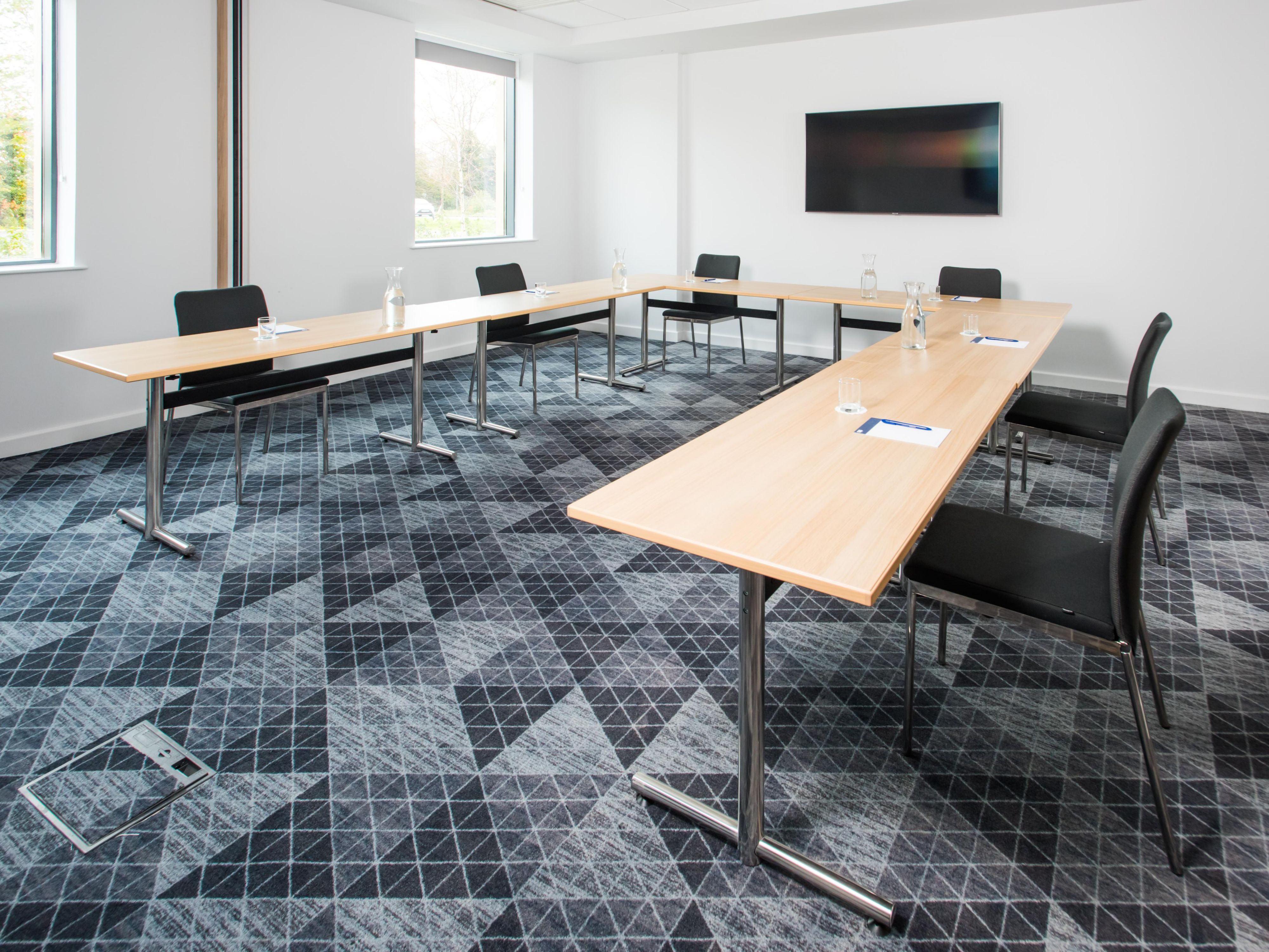 We've got seven air-conditioned ground-floor meeting rooms available to hire for interviews, team meetings and training days. Rooms boast natural daylight, a large TV for presenting and relevant stationery.