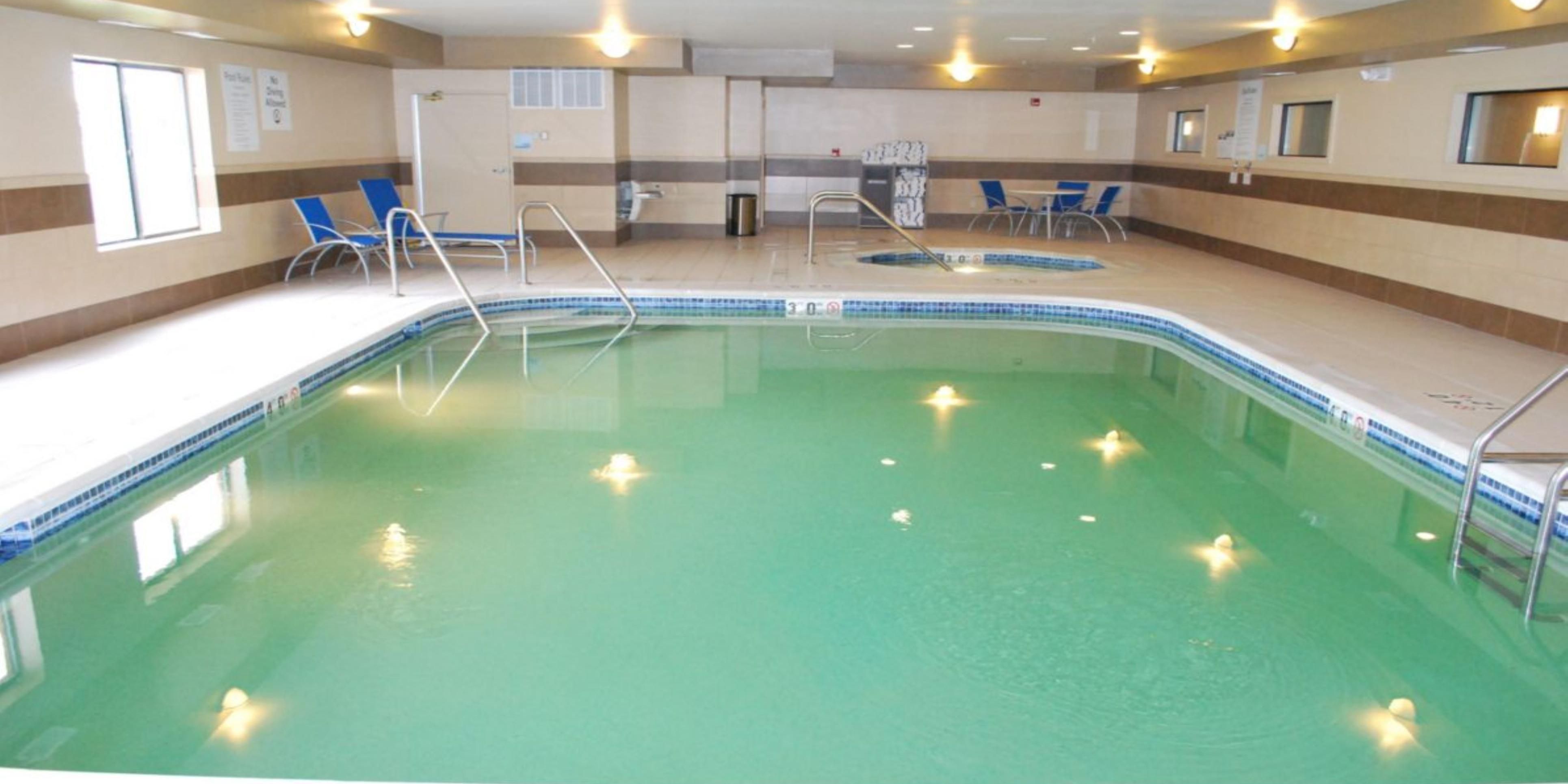 PetFriendly Hotel in Bloomington, IL Holiday Inn Express Bloomington