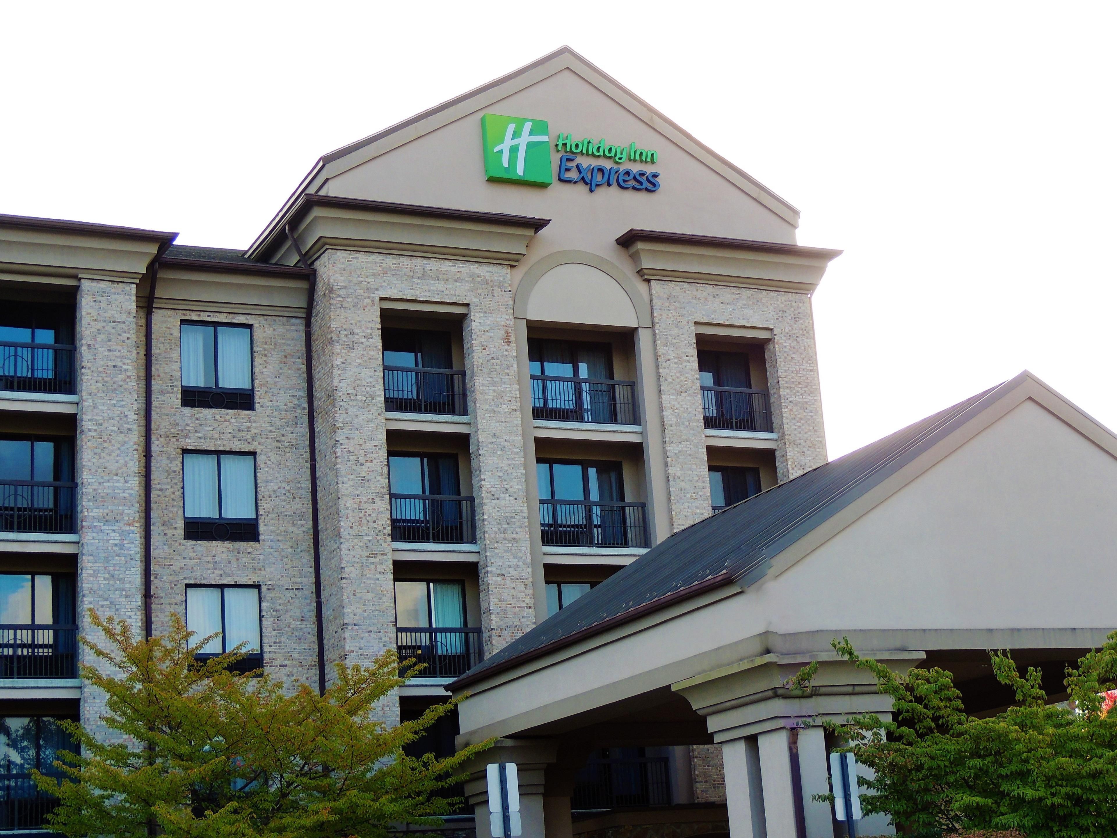 Affordable Hotel in Boone, NC | Holiday Inn Express Boone