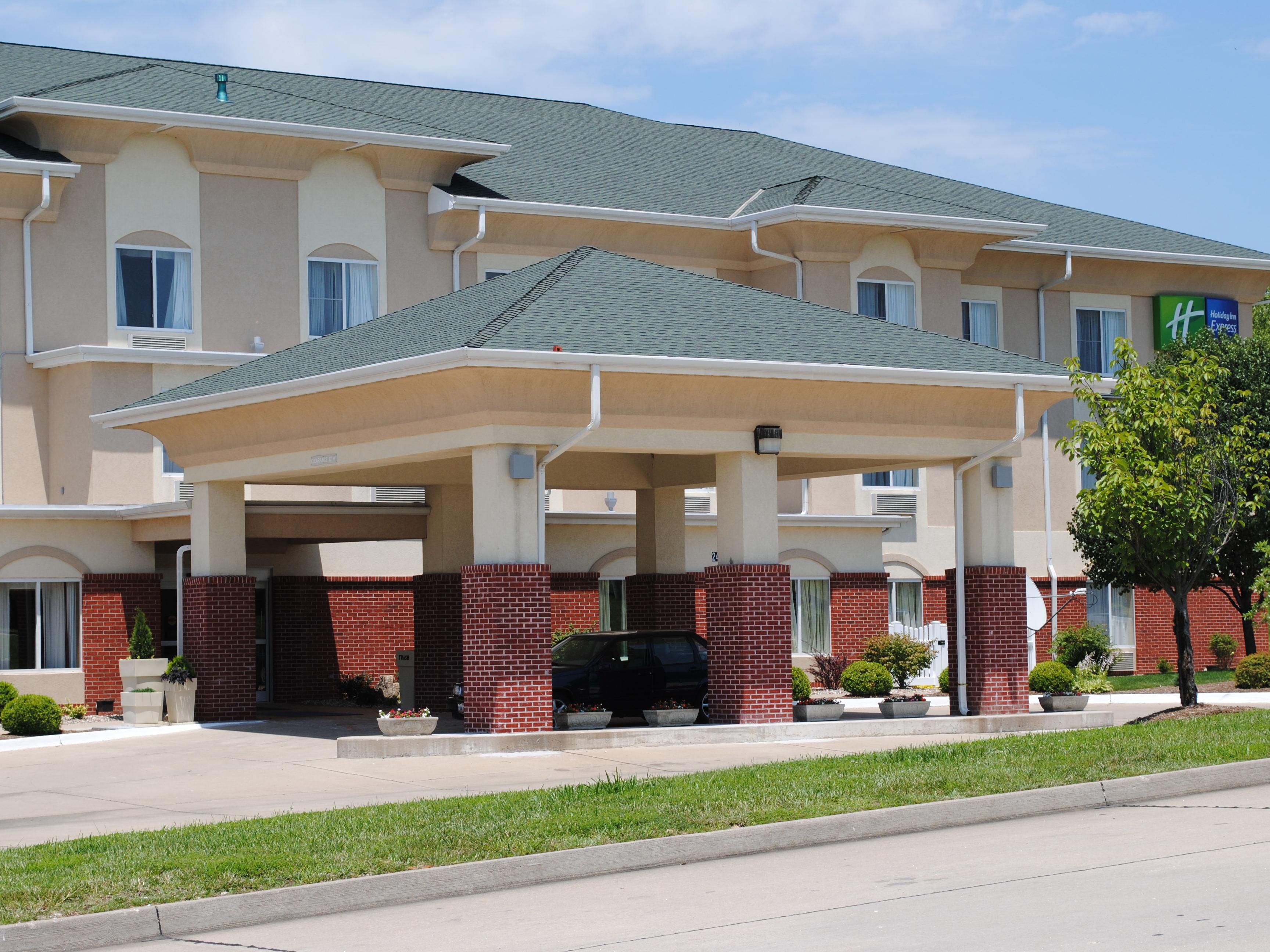 Holiday Inn Express Boonville Hotel by IHG