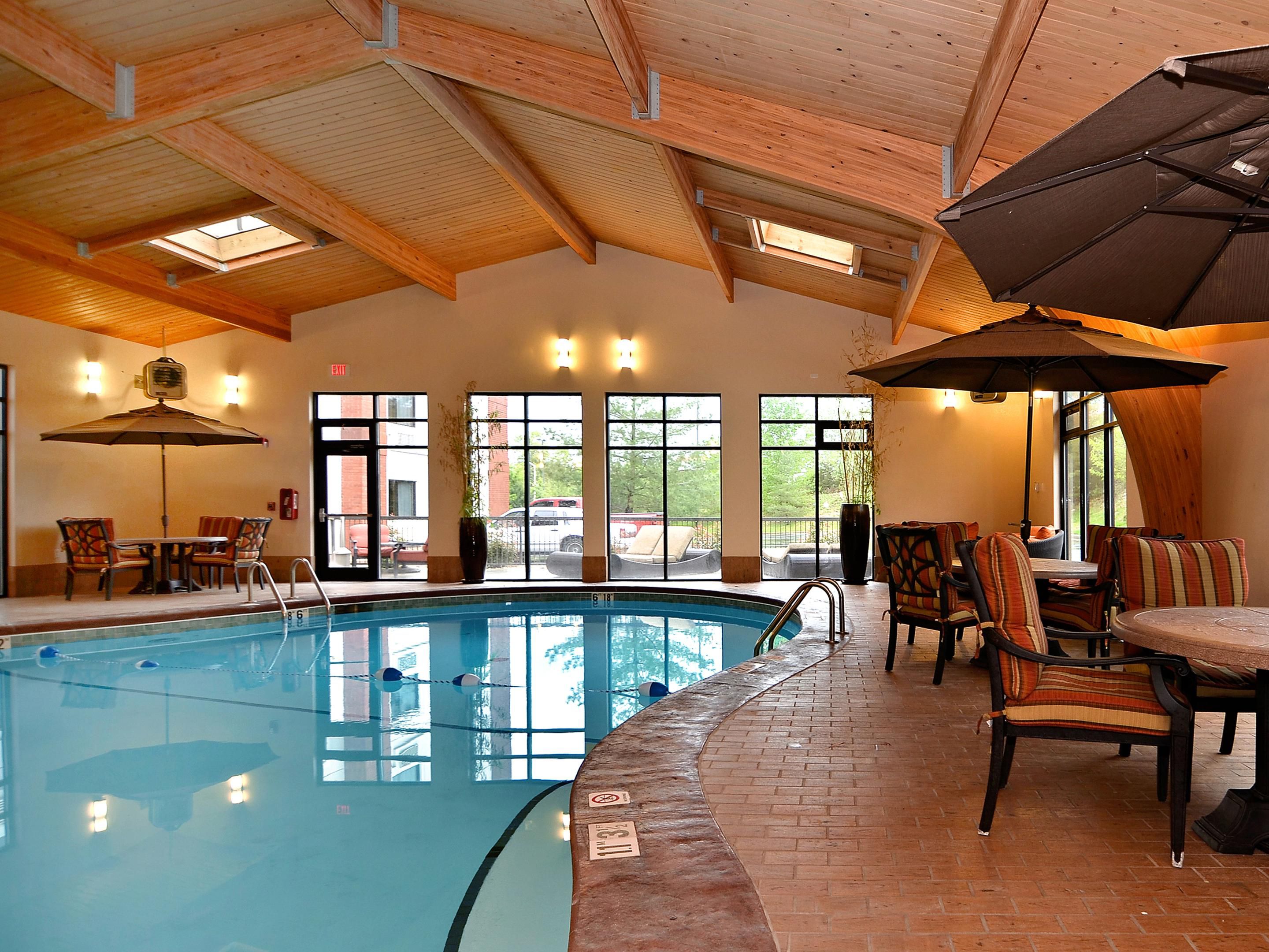 Enjoy thoughtful essentials at every turn! Start each day at our Branson hotel with a free breakfast buffet, work out in our 24-hour Fitness Center, or relax in the indoor saltwater pool, hot tub, and dry sauna. Enjoy free Wi-Fi, free onsite parking, and concierge service to help you explore the best.