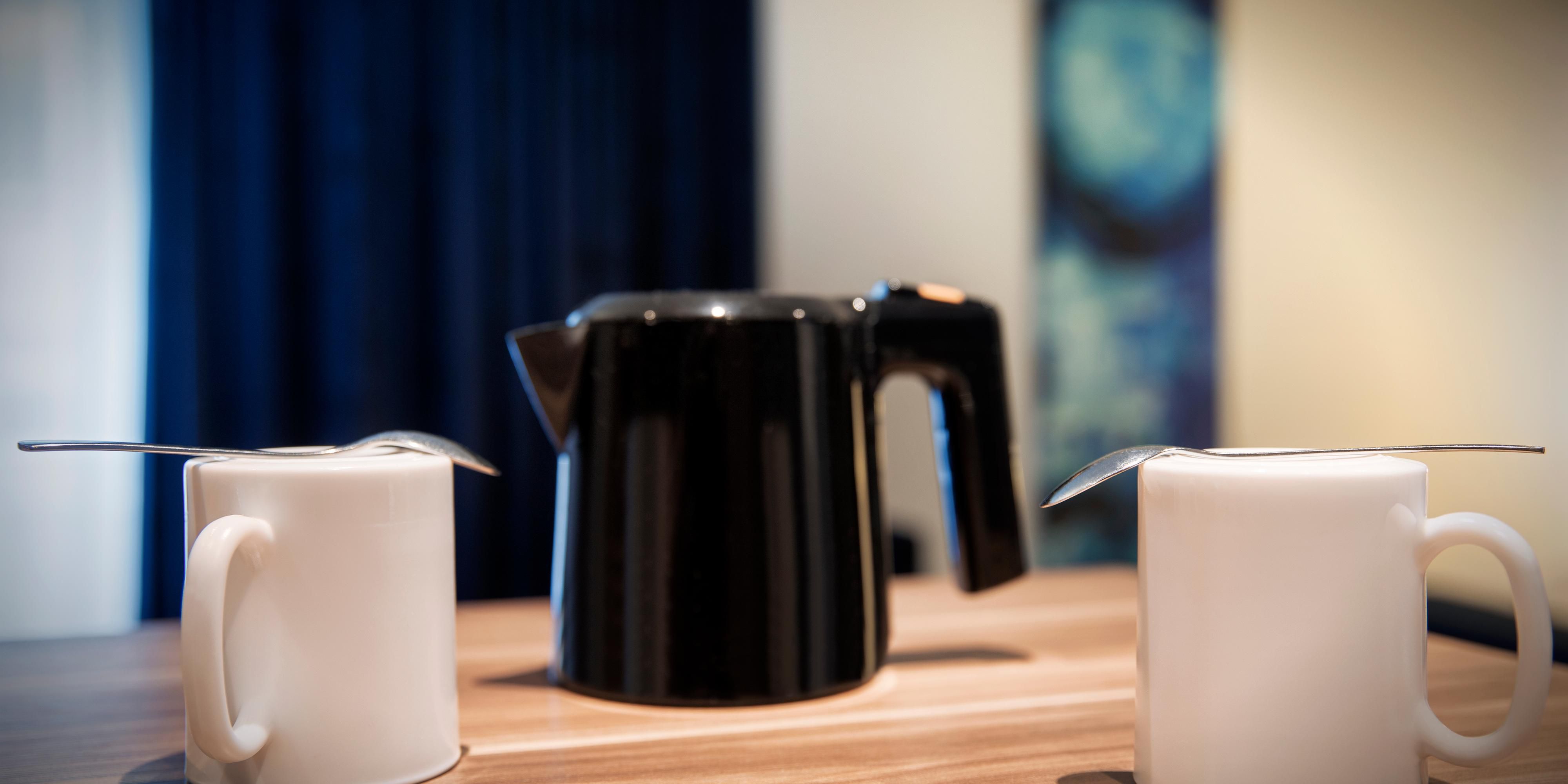 Enjoy a delicious coffee or tea directly in your room. In the Holiday Inn Express Bremen Airport a coffee and tea station is at your free disposal.