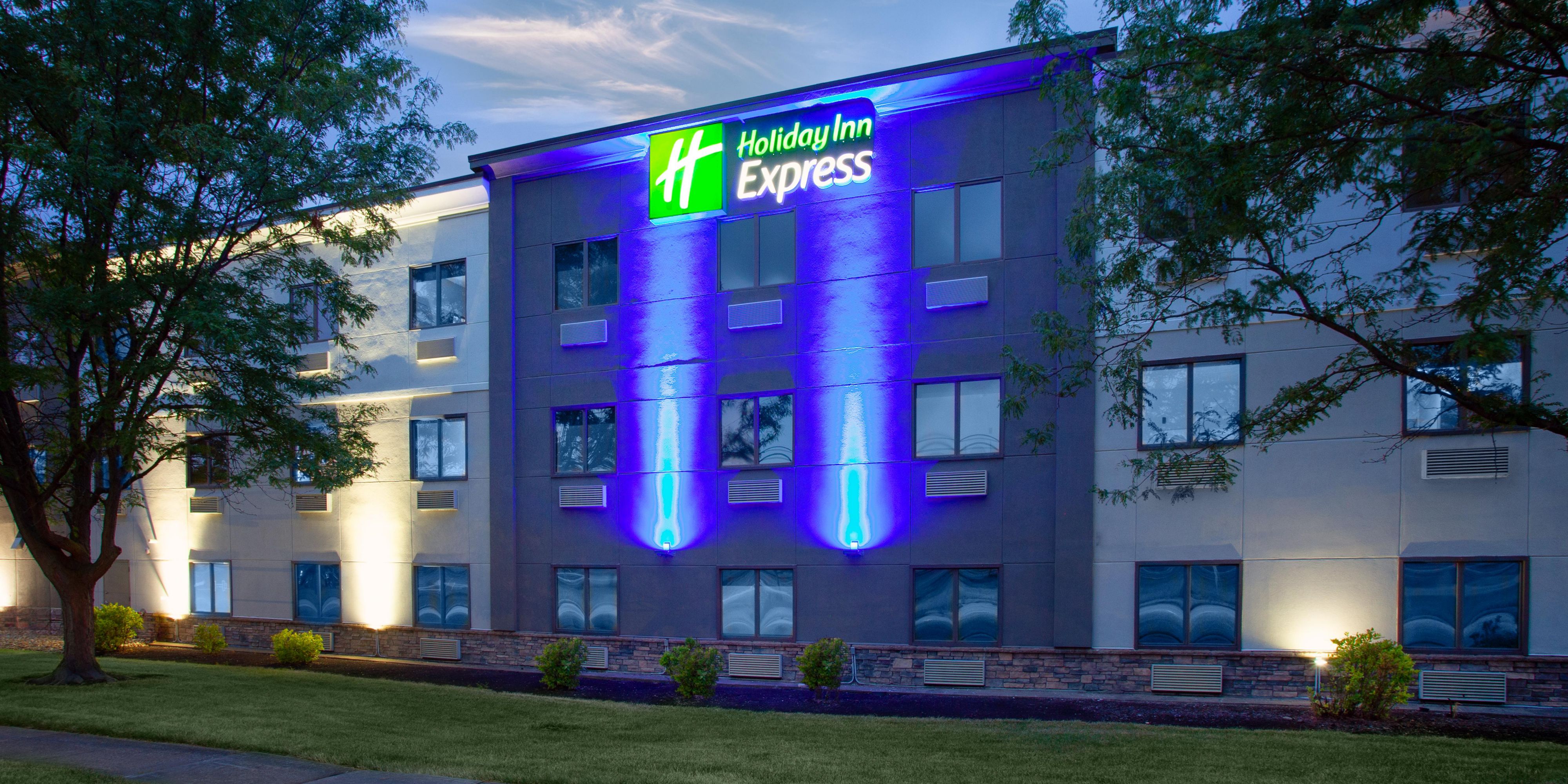 Holiday Inn Express Cleveland Airport - Brook Park