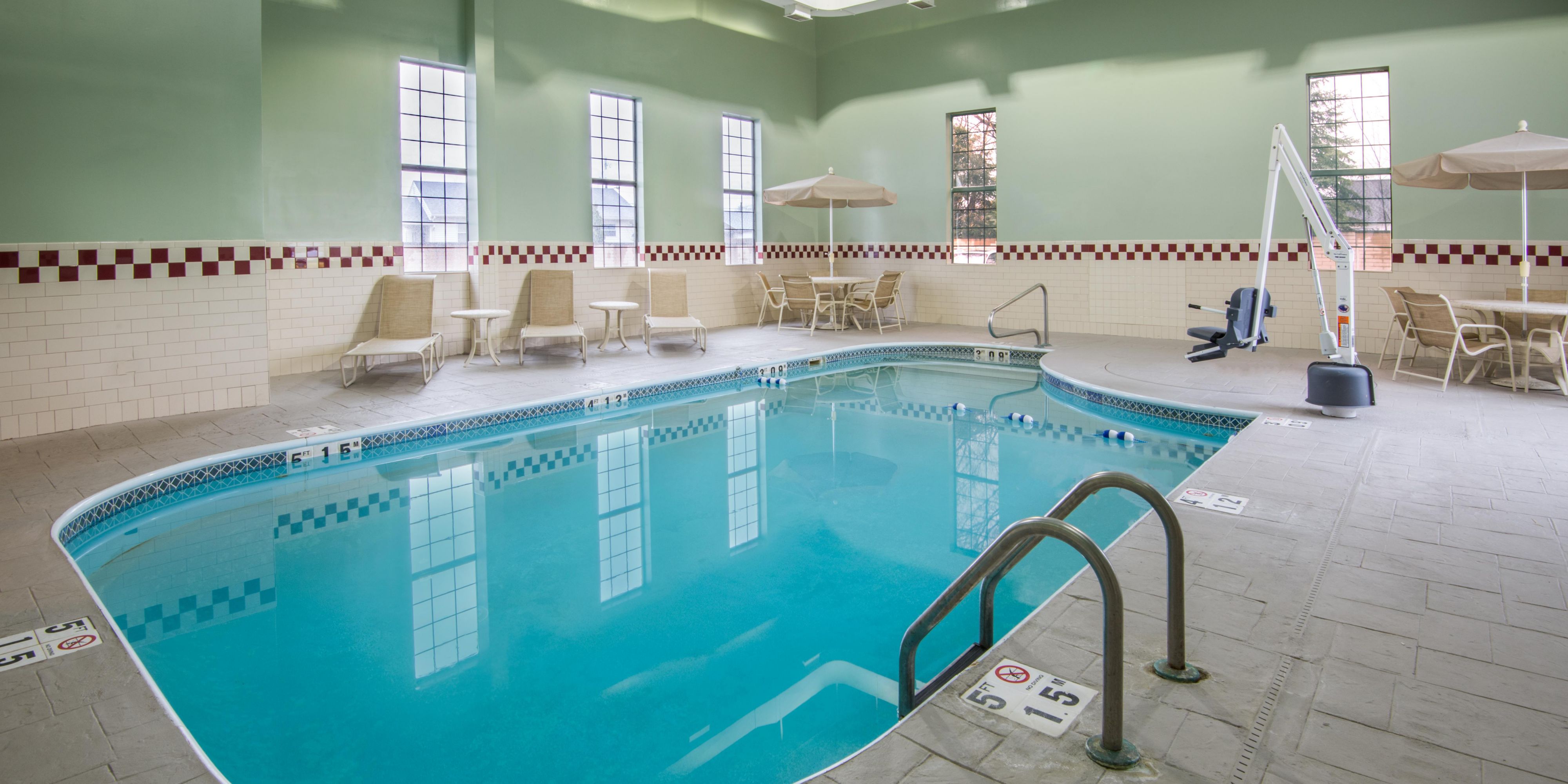 No matter the season, our indoor pool provides a perfect year-round escape. Splash into family fun, energize your morning with an invigorating swim, or unwind at the end of a long day with a relaxing dip. 