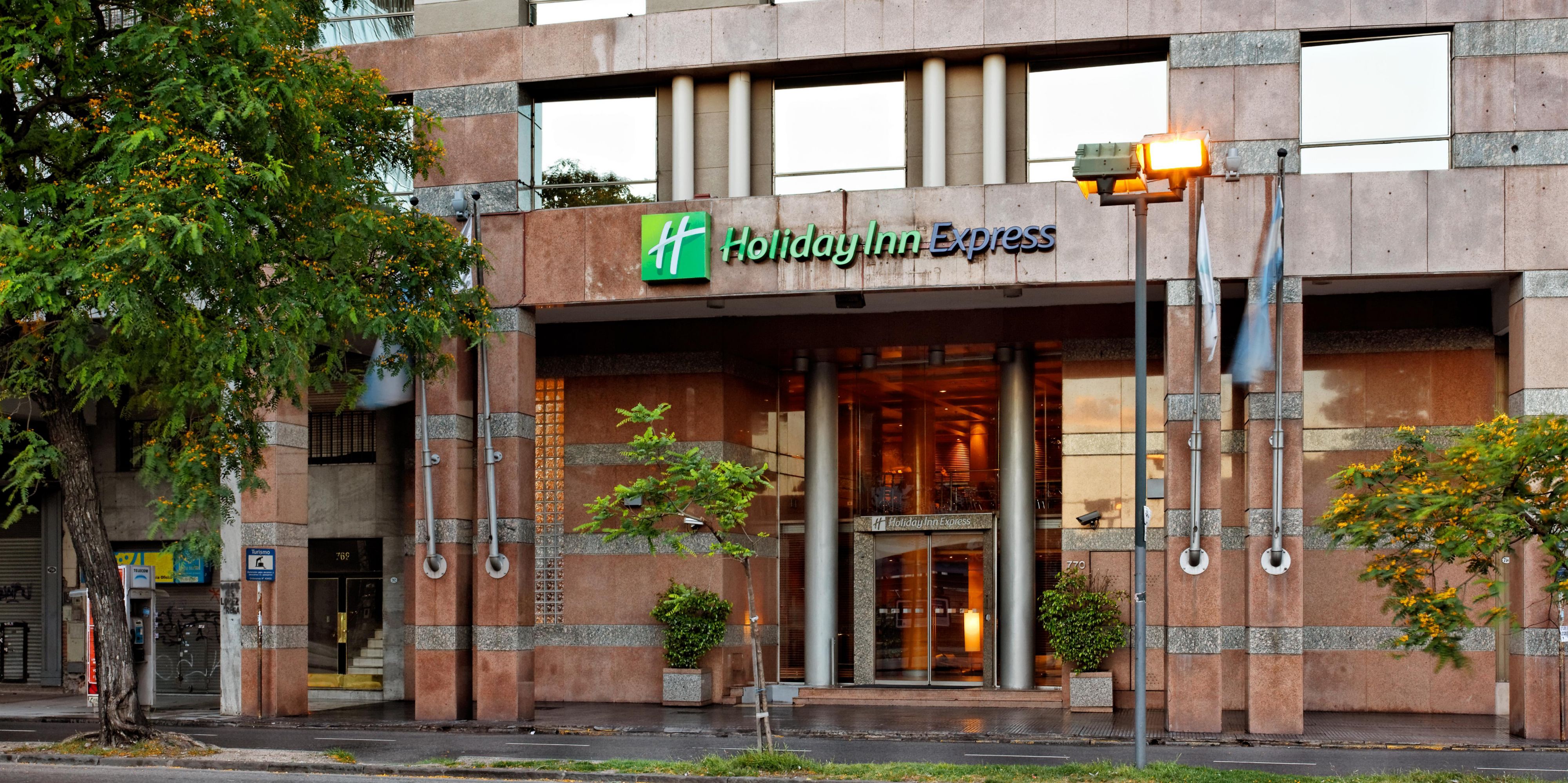 Holiday Inn Express PUERTO马德罗