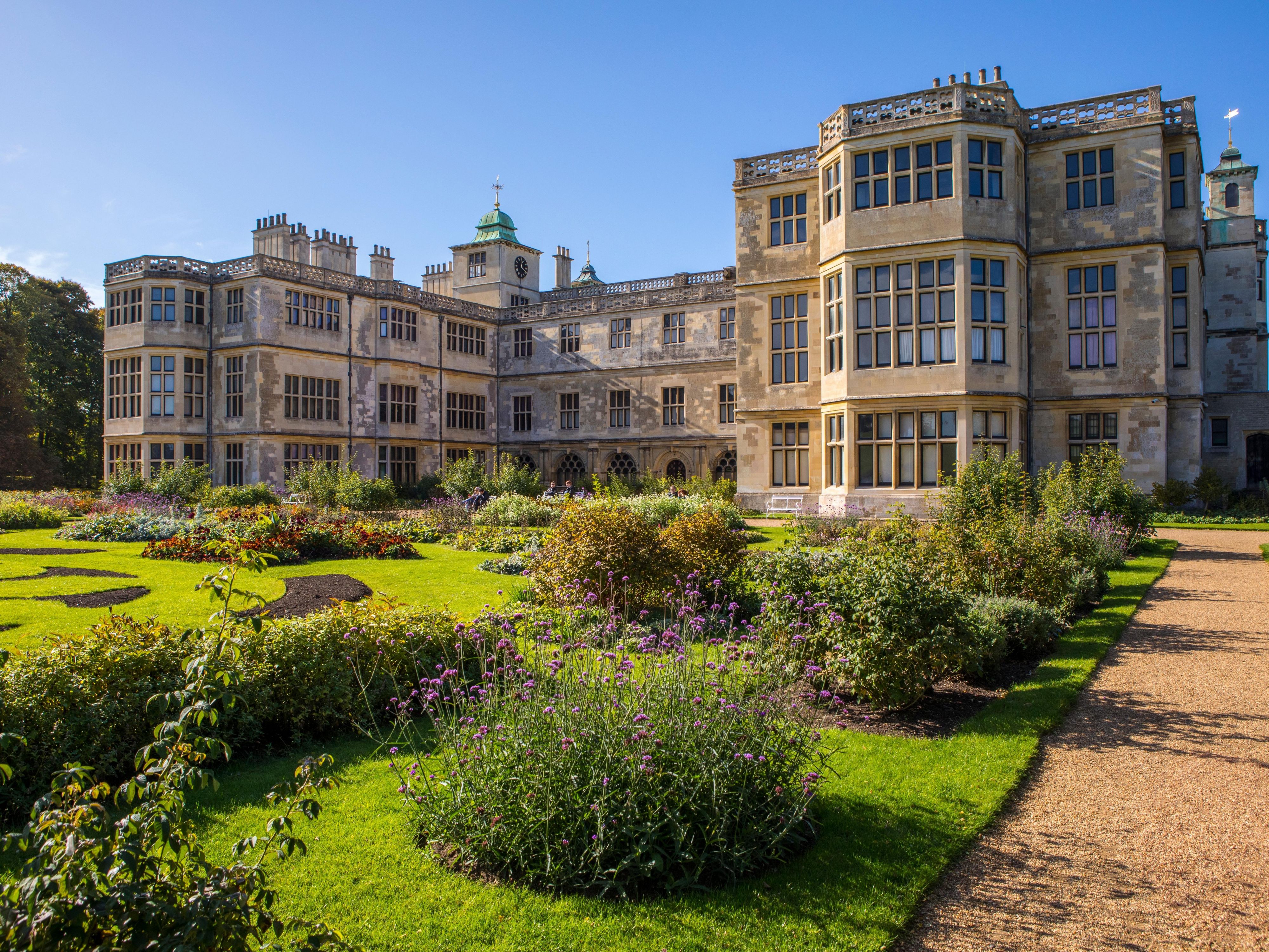 Are you visiting Audley End for one of their concerts, or their Christmas lights and events throughout the year? We are the perfect location adjacent to Whittlesford Parkway Rail Station and plenty of car parking on site at a reduced rate for our guests! 