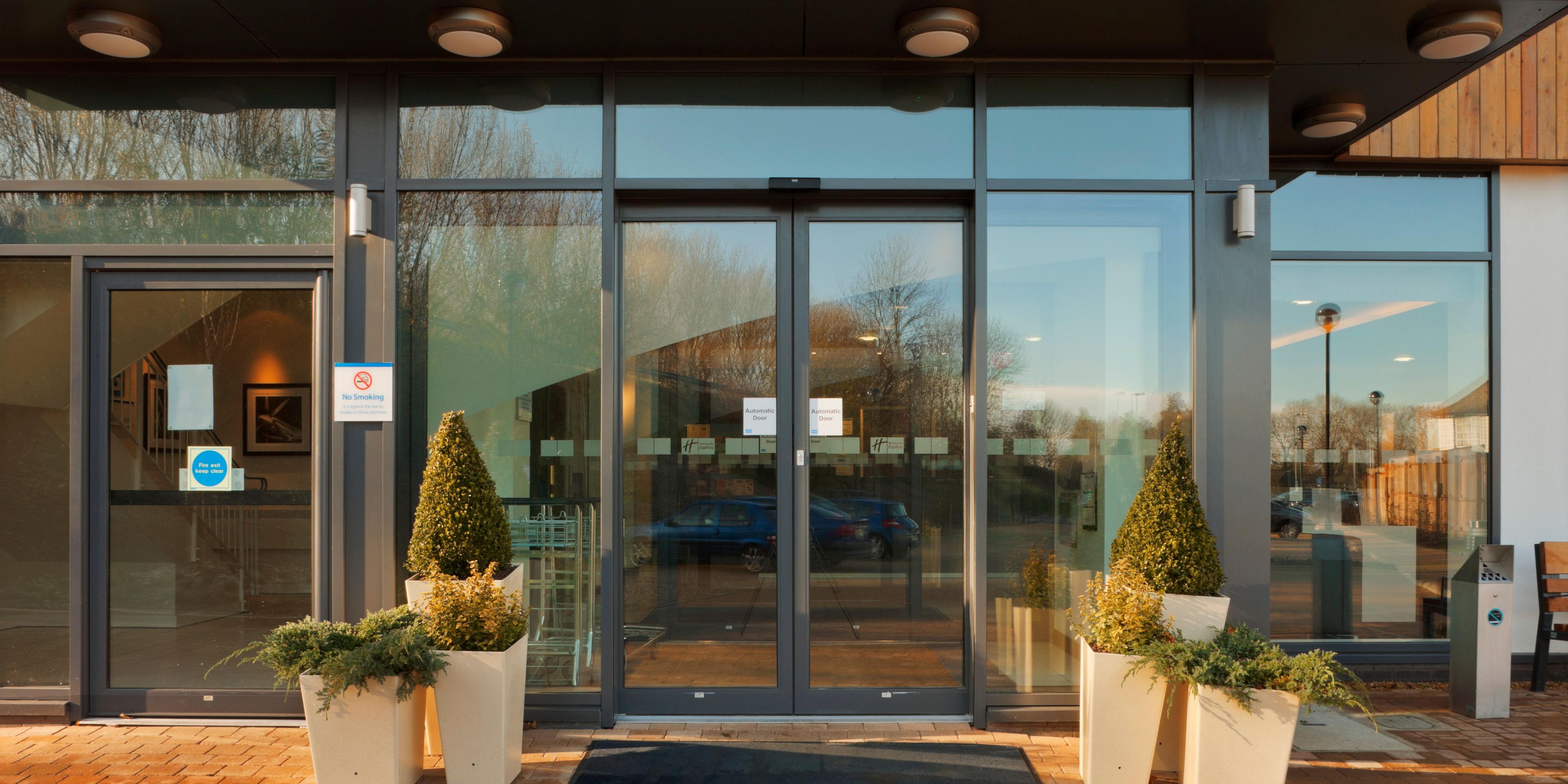 Holiday Inn Express Cambridge -Duxford M11, Jct.10