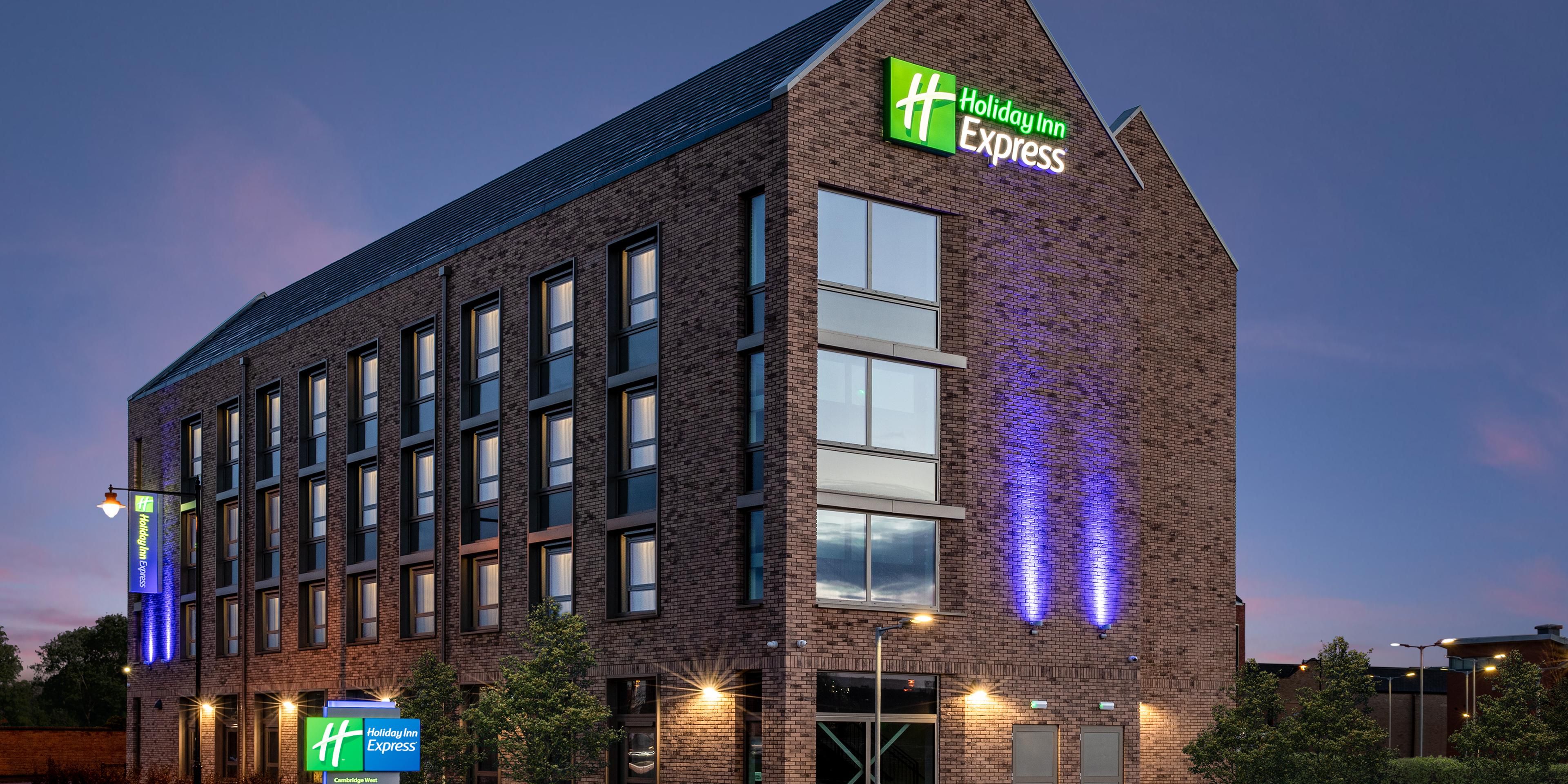 Holiday Inn Express Cambridge 7583254401 2x1