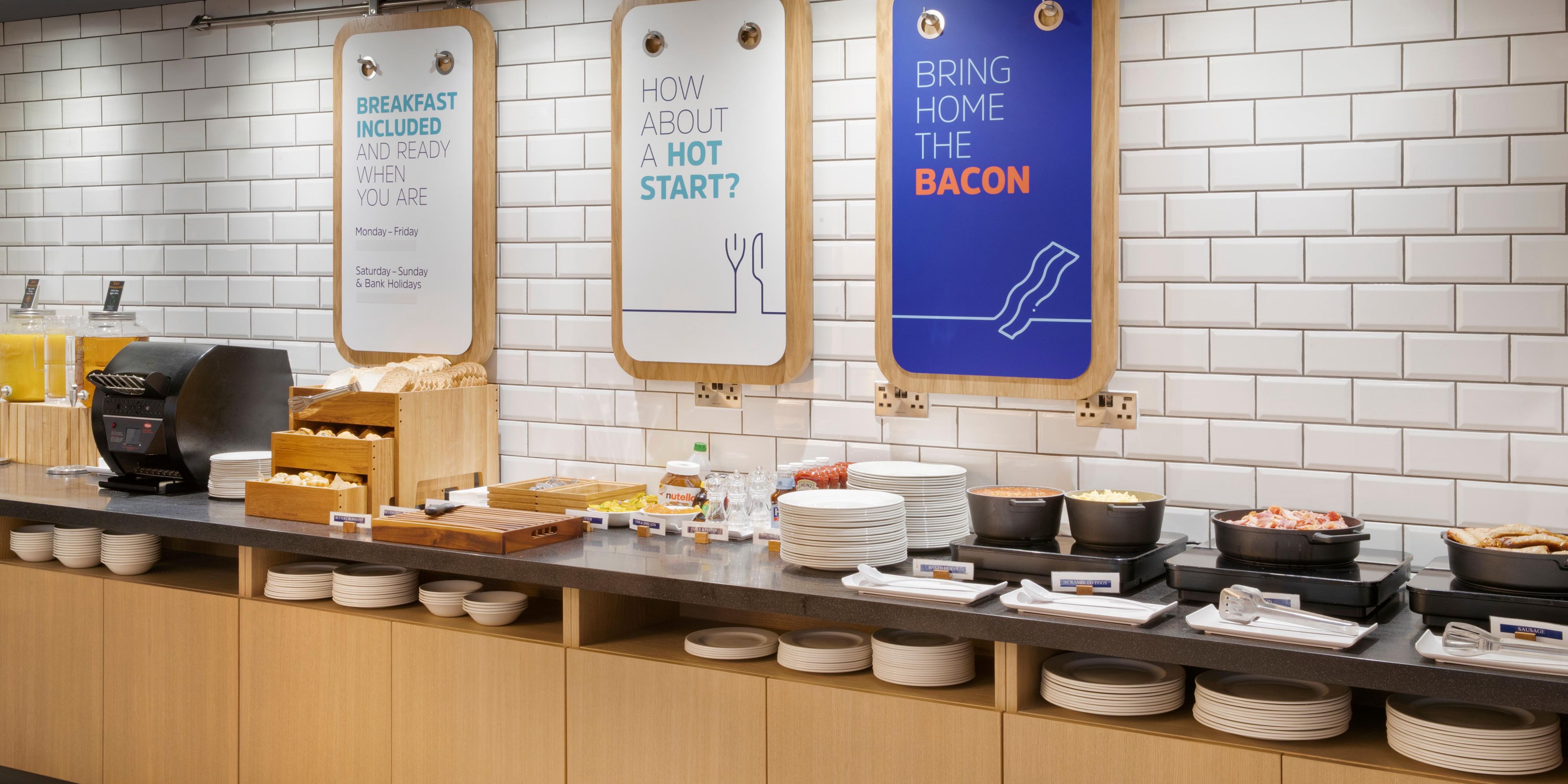 Free, hot, fresh breakfast with the variety you need, including bacon, sausage, scrambled eggs, baked beans, hash browns and tomatoes. Low fat natural yoghurt, fruit compote and fresh fruit. Cereals, muffins, croissants and individual porridge pots.