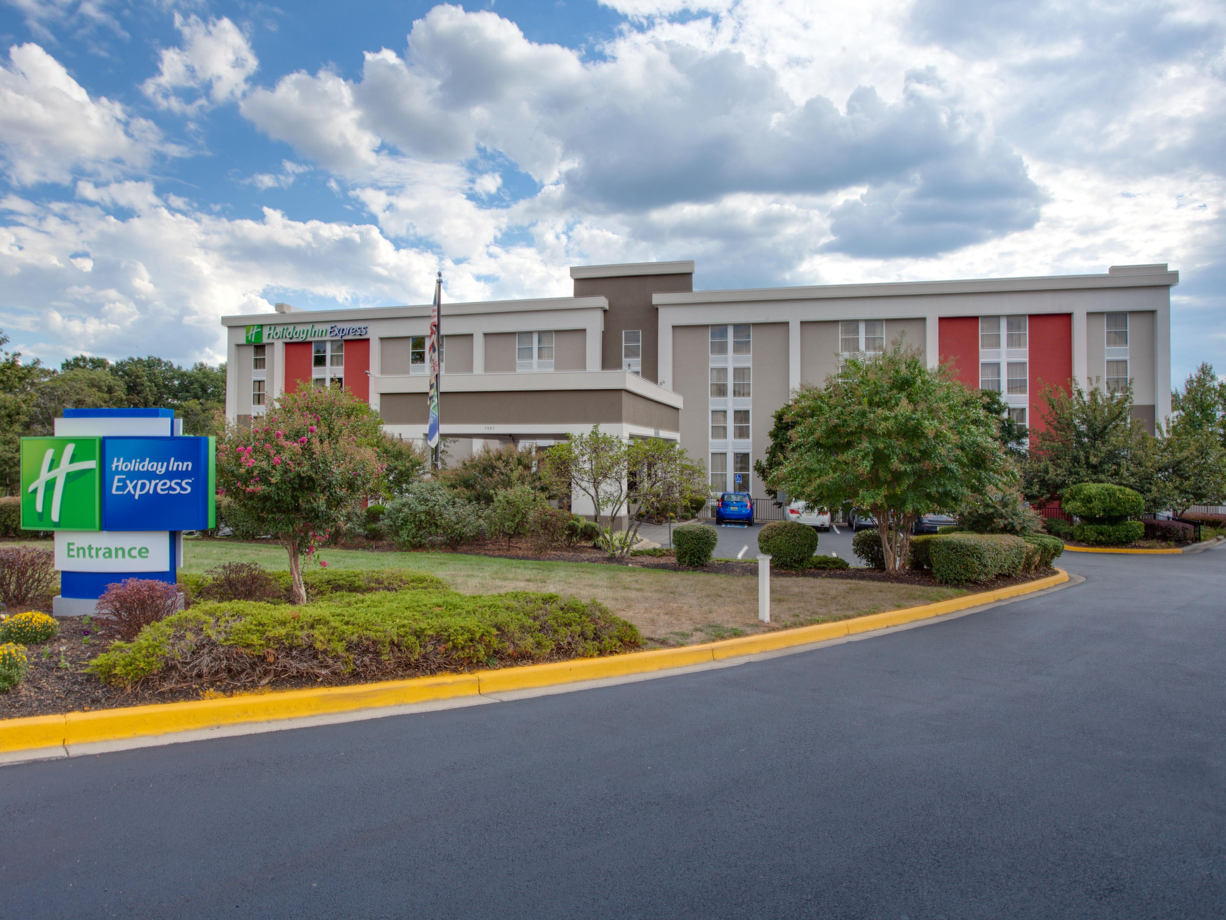 Holiday Inn Express Washington DC East-Andrews AFB Camp Springs Hotels