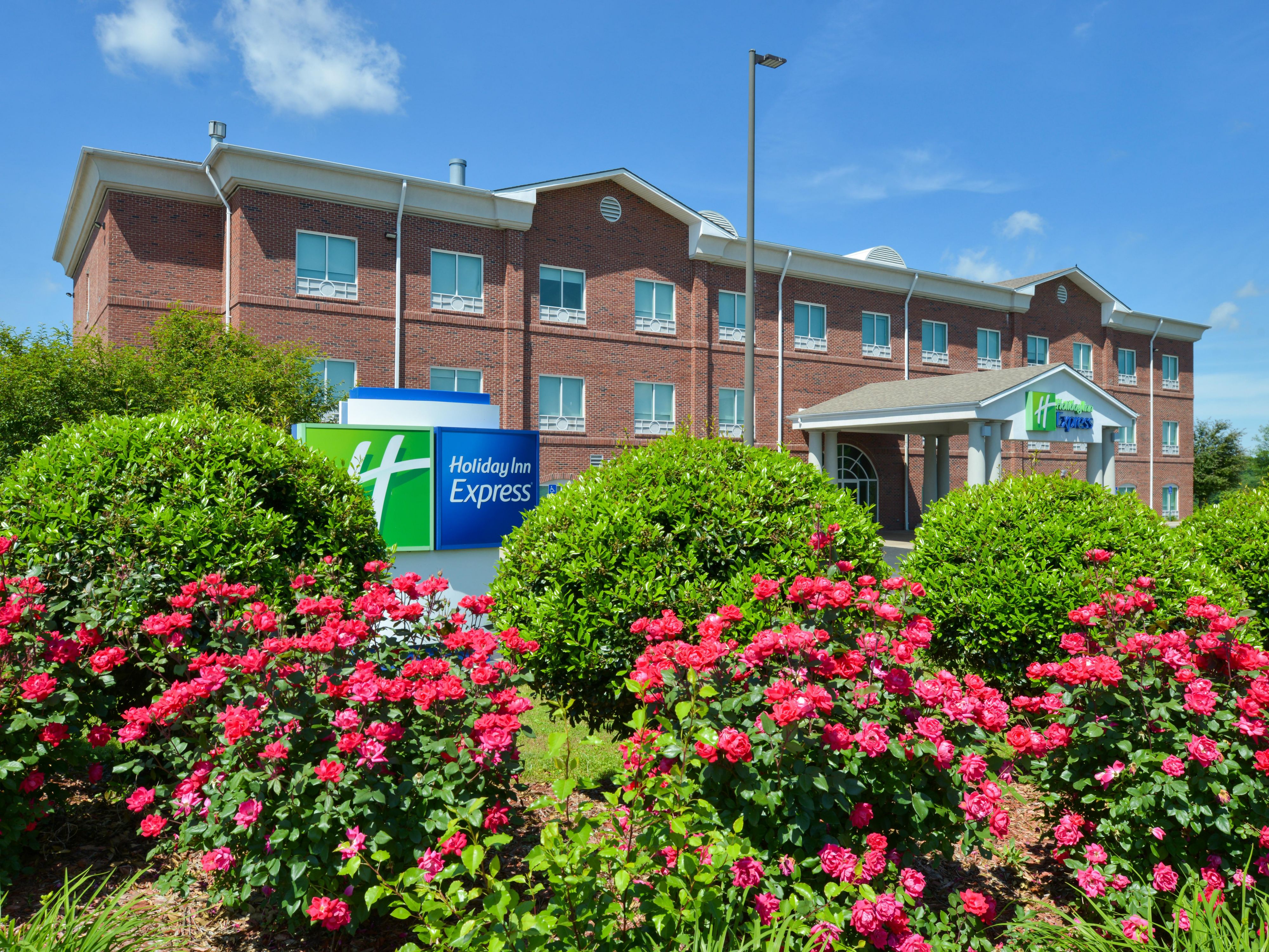 Budget Hotels In Campbellsville Ky Holiday Inn Express Campbellsville Price From Usd 123 49