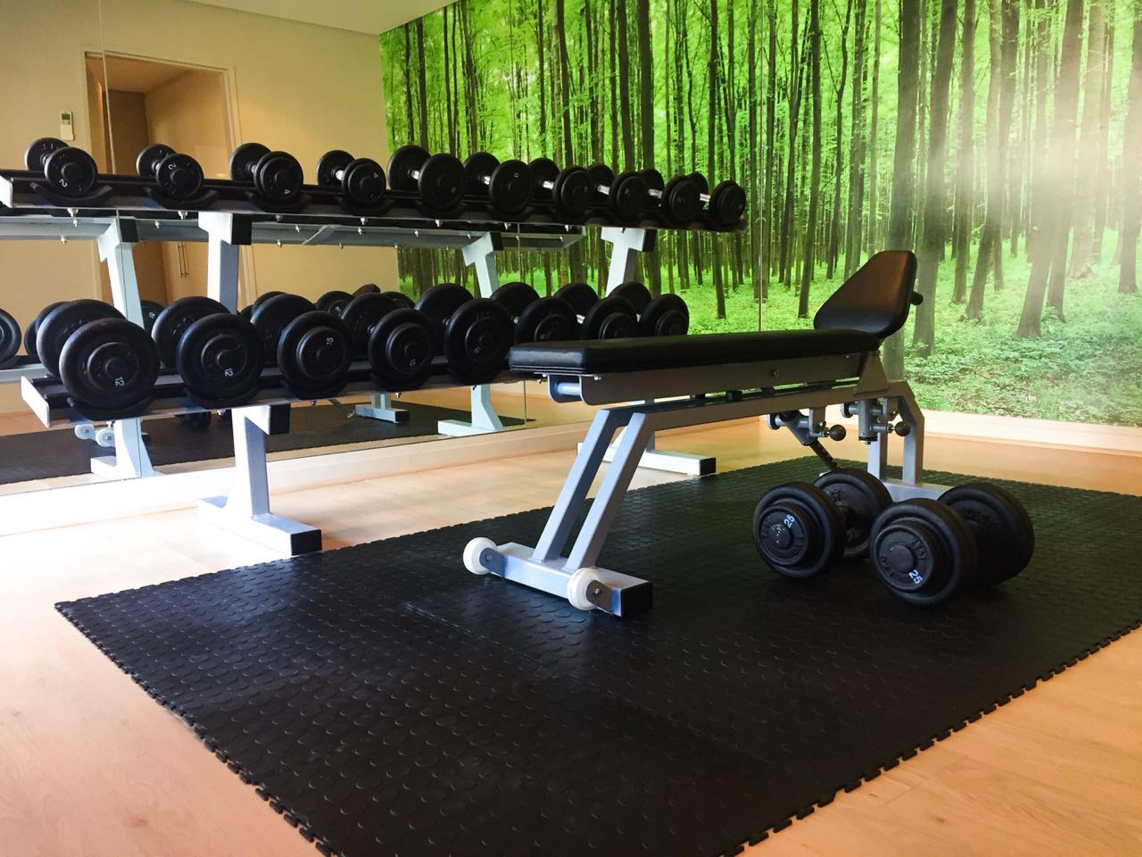 Keep your gym routine going when travelling, by making use of our top floor Mini Gym, boasting amazing views of famous Table Mountain. We have bicycles, treadmills, orbital trainers, a separate free weights room, as well as an outdoor deck on which you can enjoy yoga or weight sessions with spectacular views over Cape Town.