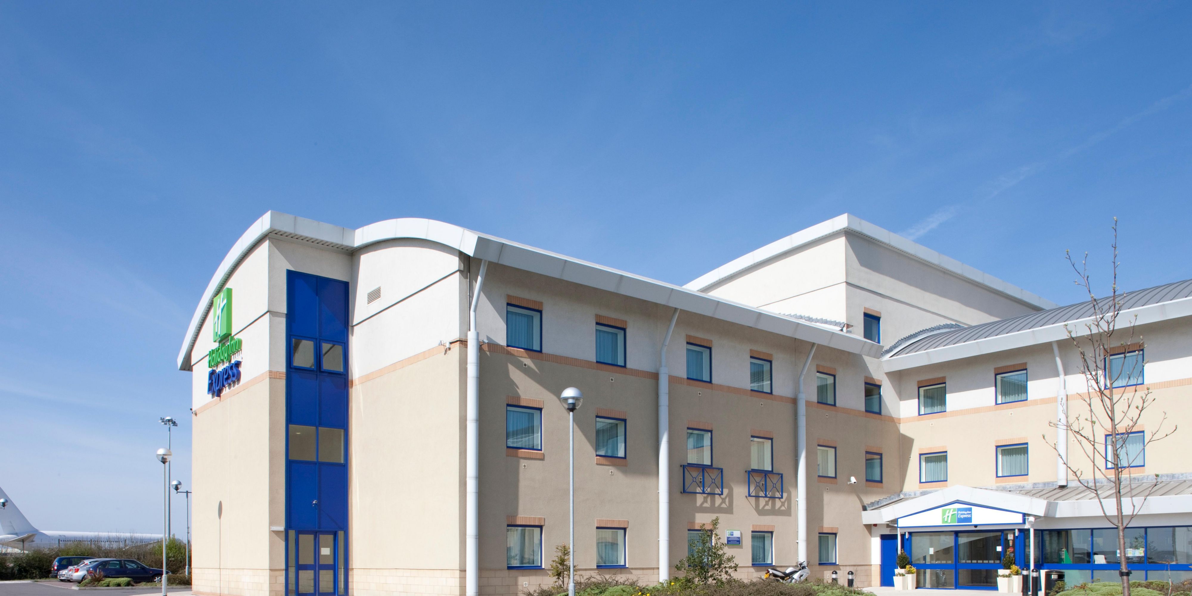 Here at the Holiday Inn Express Cardiff Airport we welcome groups big or small. With 111 bedrooms to offer we can comfortably accommodate larger groups. We offer competitive rates including breakfast. We can also cater for group dinners. Complimentary coach parking is available for all groups.