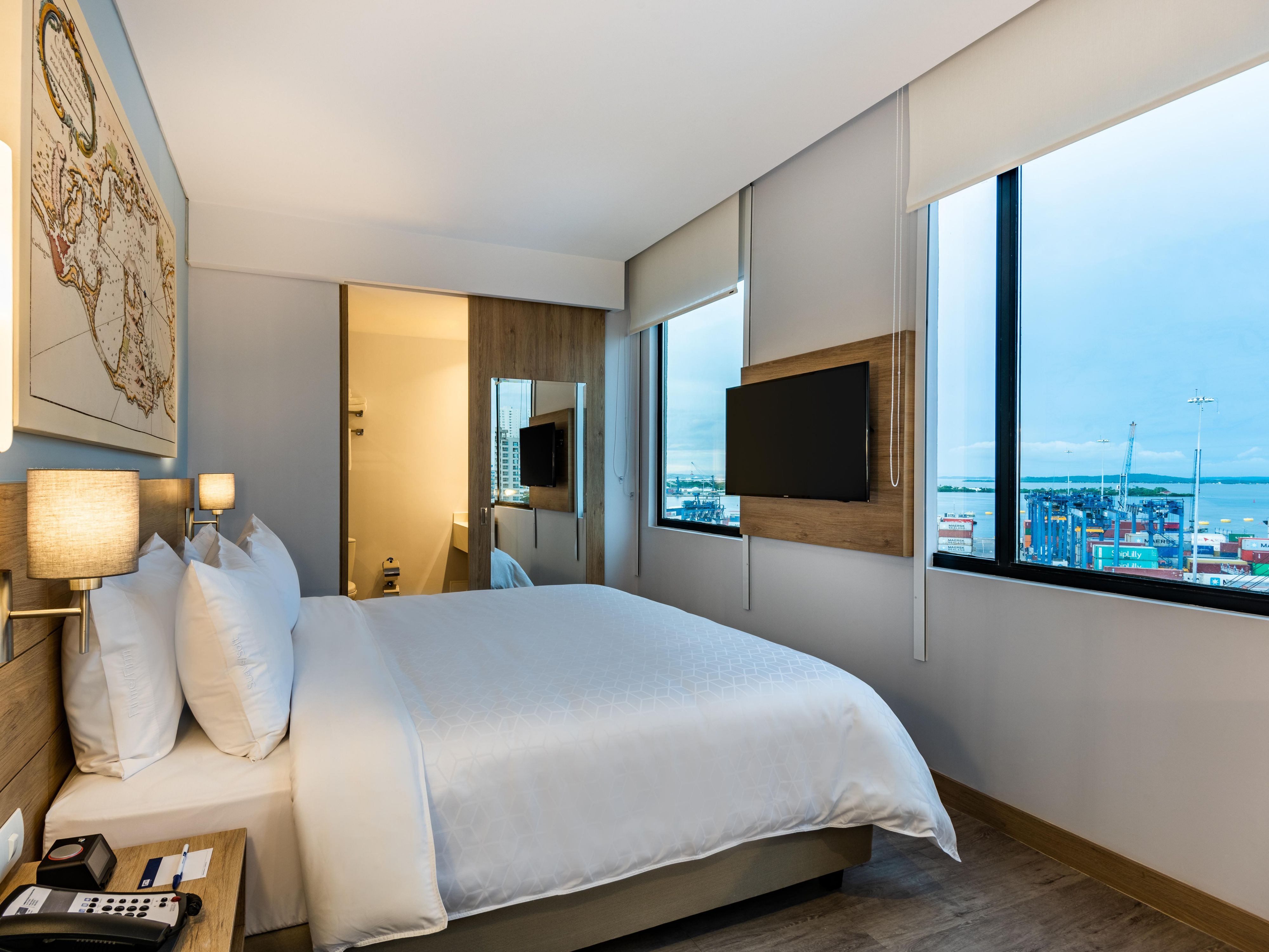 If you’re attending a congress or event at the Convention Center in the Walled City of Cartagena, our hotel is the ideal place to stay. It is located within driving distance of 10 minutes and only 20 minutes to Rafael Nuñez Airport. Ask for our Special Congress Rate.