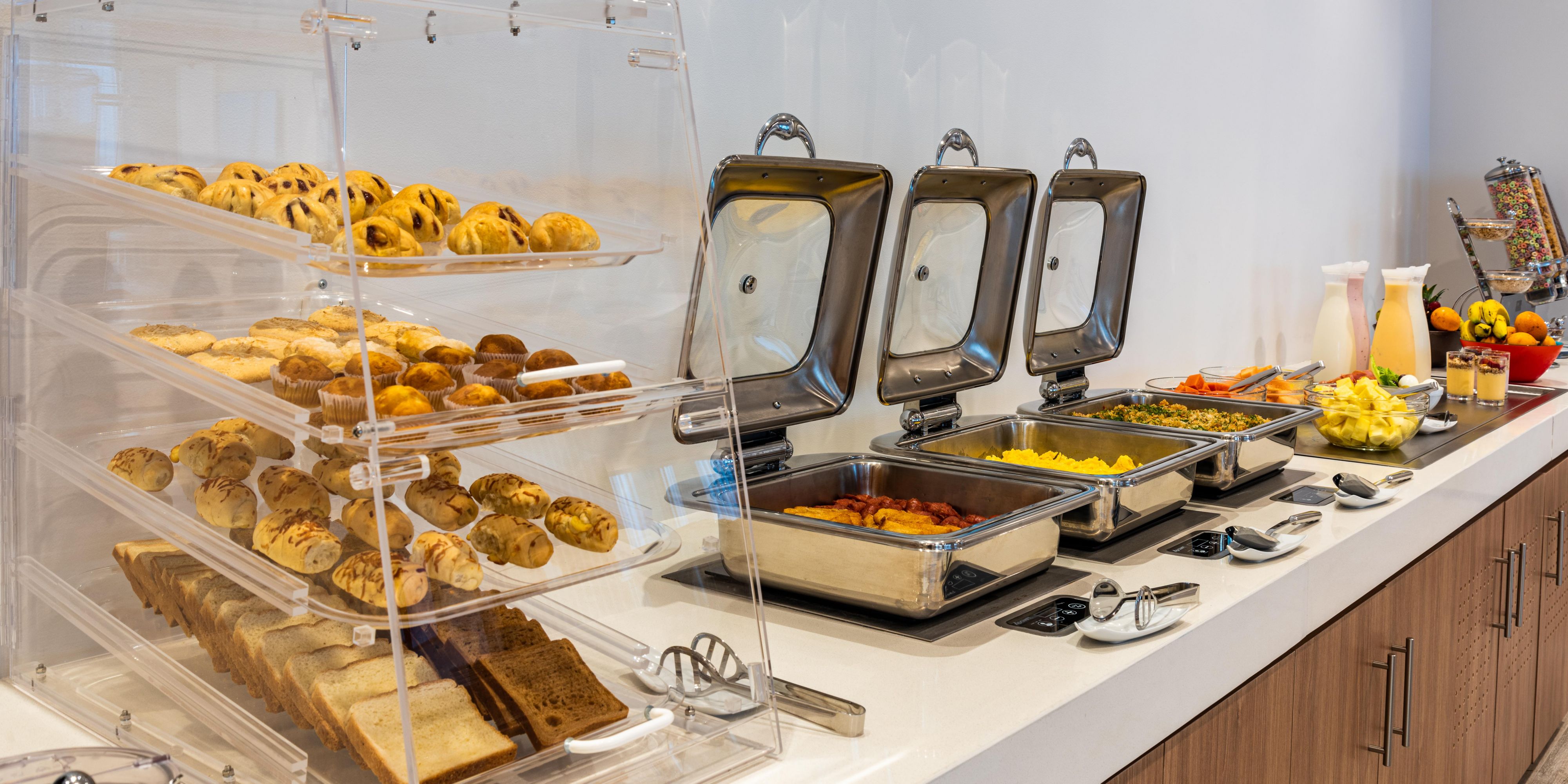 All reservations include complimentary breakfast and cover parking.