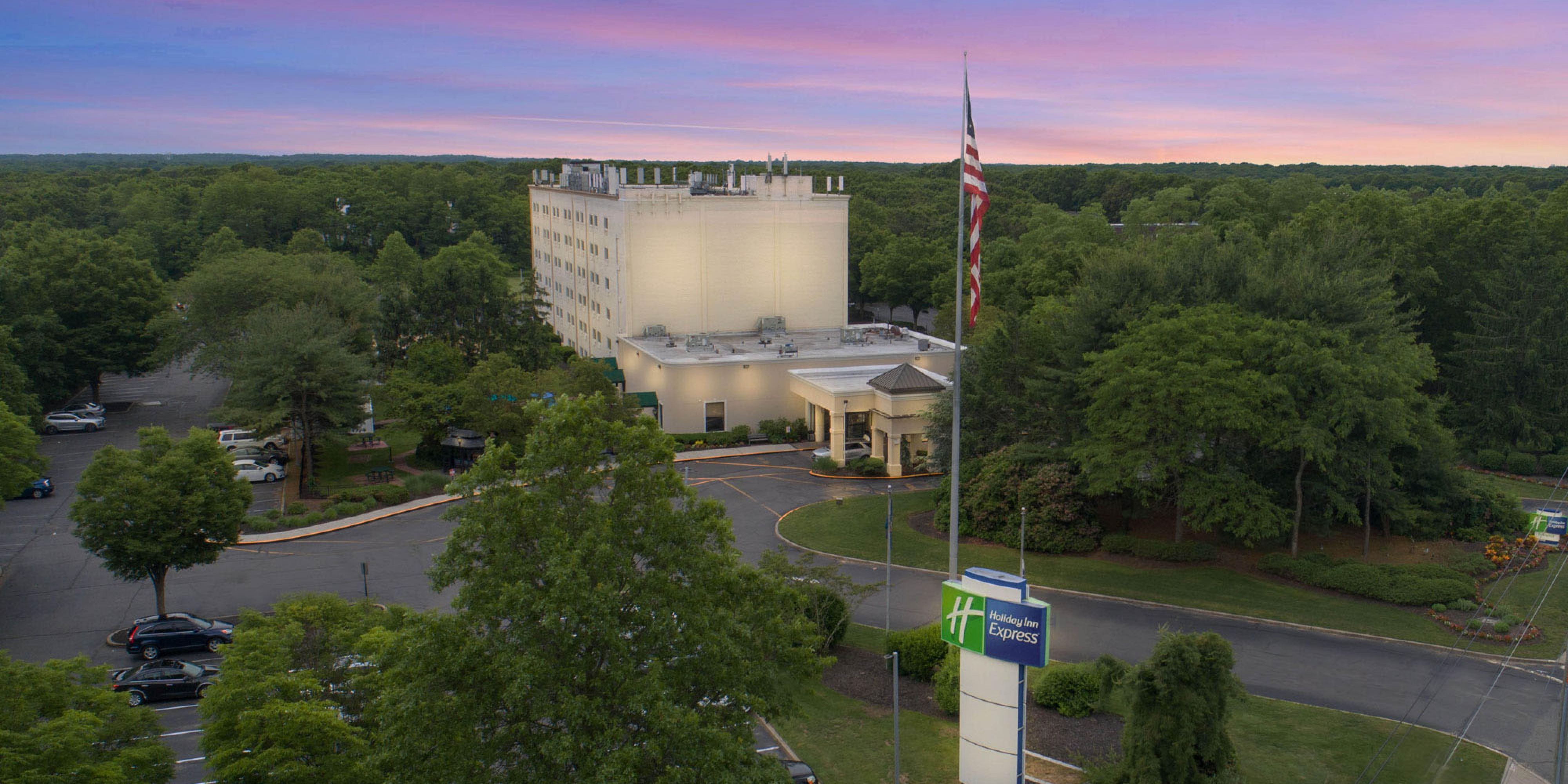 Located less than 1 mile from Stony Brook University and Stony Brook Hospital this newly renovated hotel offers FREE door to door shuttle to the campus and hospital. FREE shuttle to/from LI MacArthur Airport, SB train station and Port Jefferson Ferry and FREE hot deluxe breakfast. Inquire about Stony Brook DISCOUNT for students, faculty and alumni.
