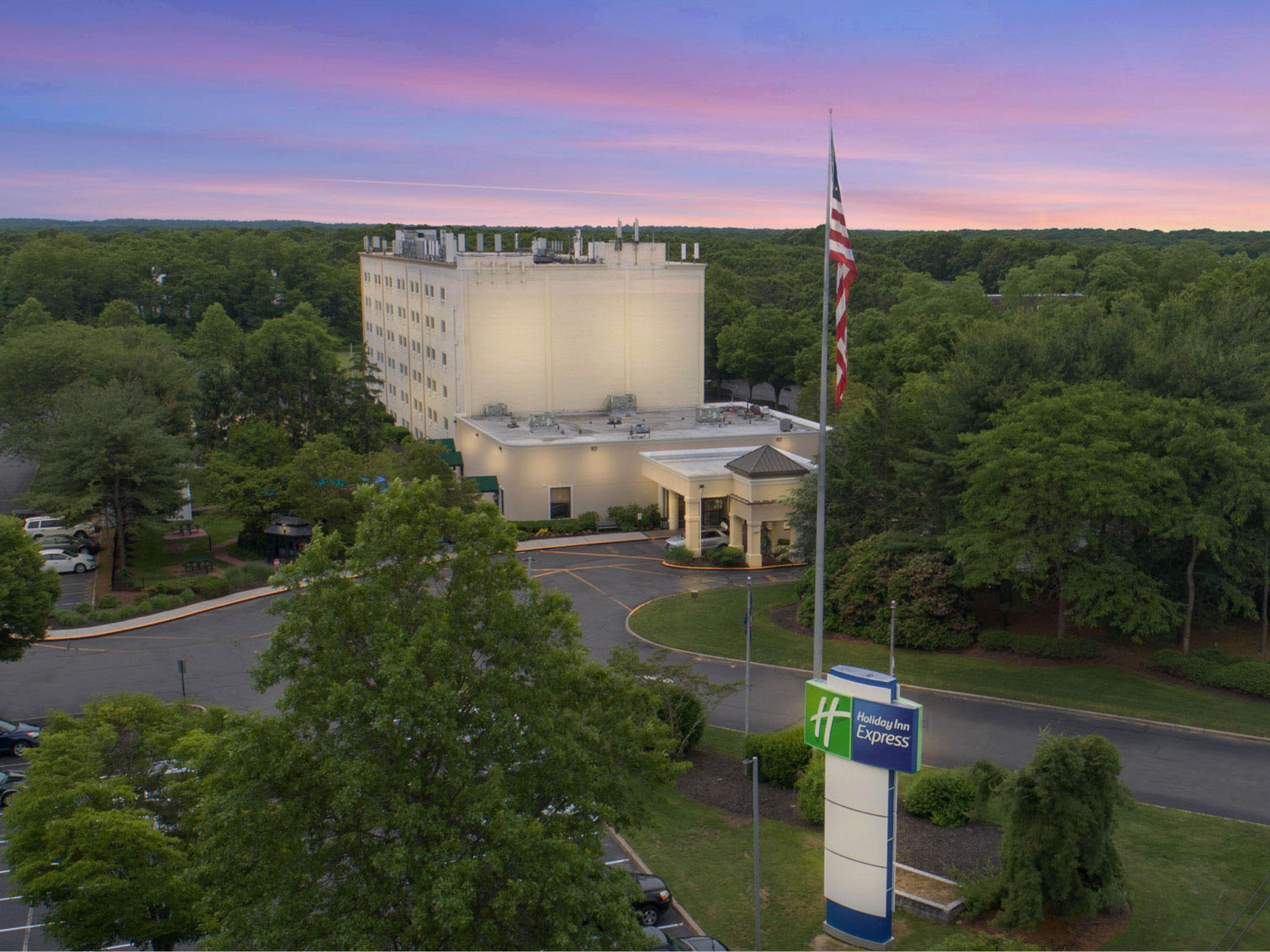 Located less than 1 mile from Stony Brook University and Stony Brook Hospital this newly renovated hotel offers free door to door shuttle to the campus and hospital. Free shuttle to/from LI MacArthur Airport, SB train station and Port Jefferson Ferry and free hot deluxe breakfast. Inquire about Stony Brook discount for students, faculty and alumni.