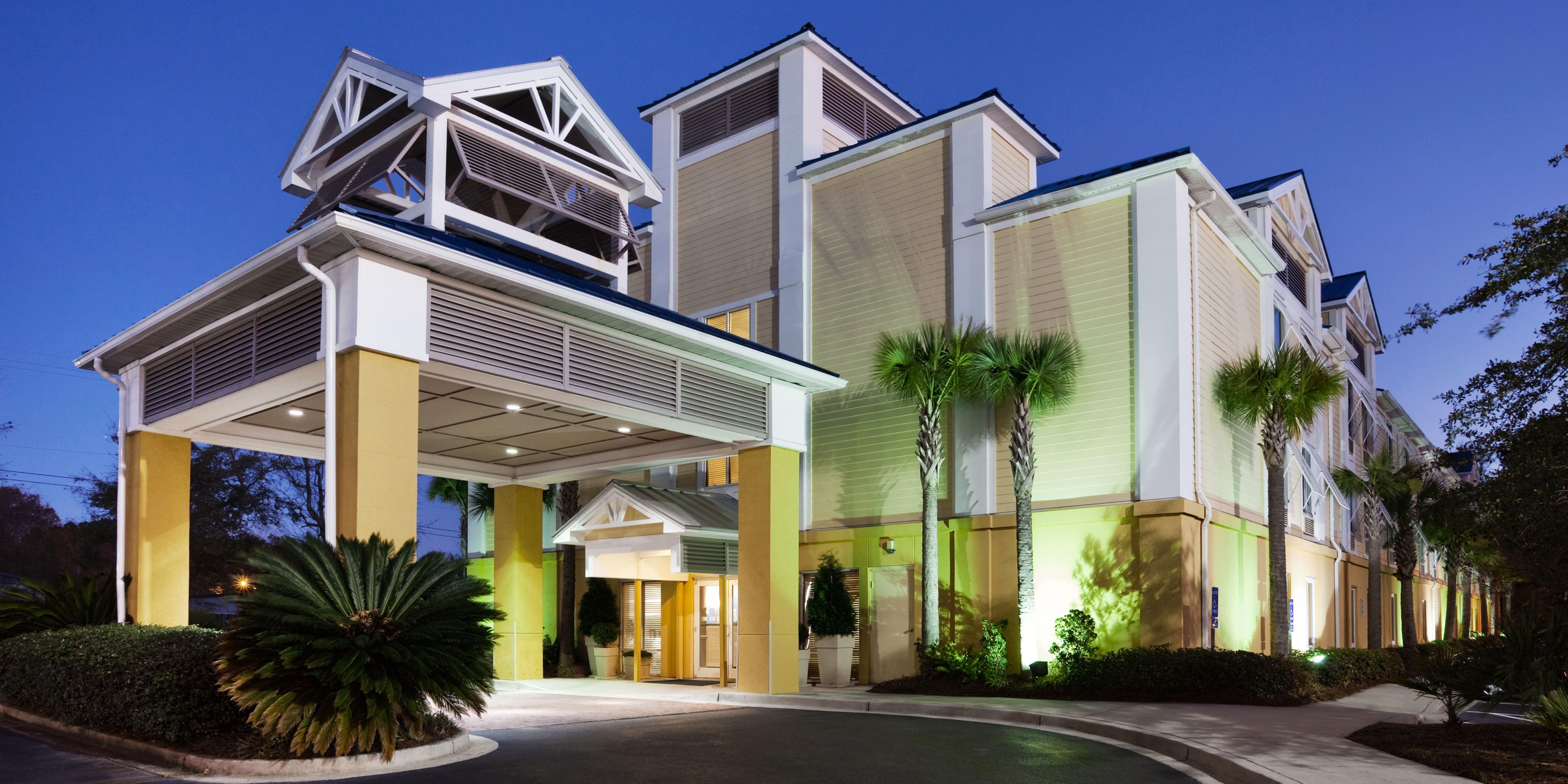 Holiday Inn Express Charleston US Hwy 17 & I-526