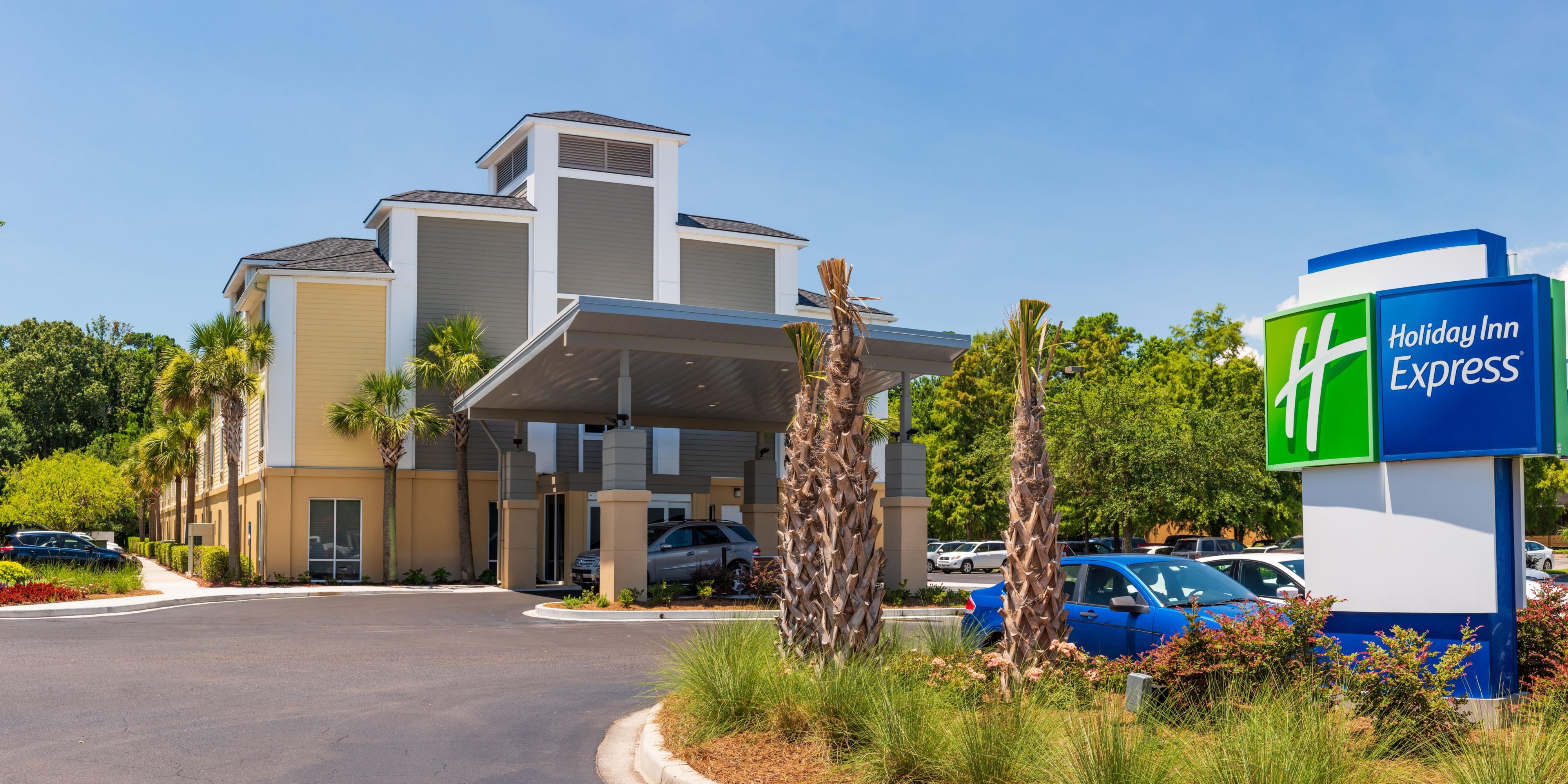 Holiday Inn Express Charleston US Hwy 17 & I526 Map & Driving