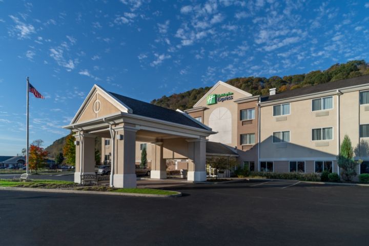 Holiday Inn Express Charleston-Kanawha City