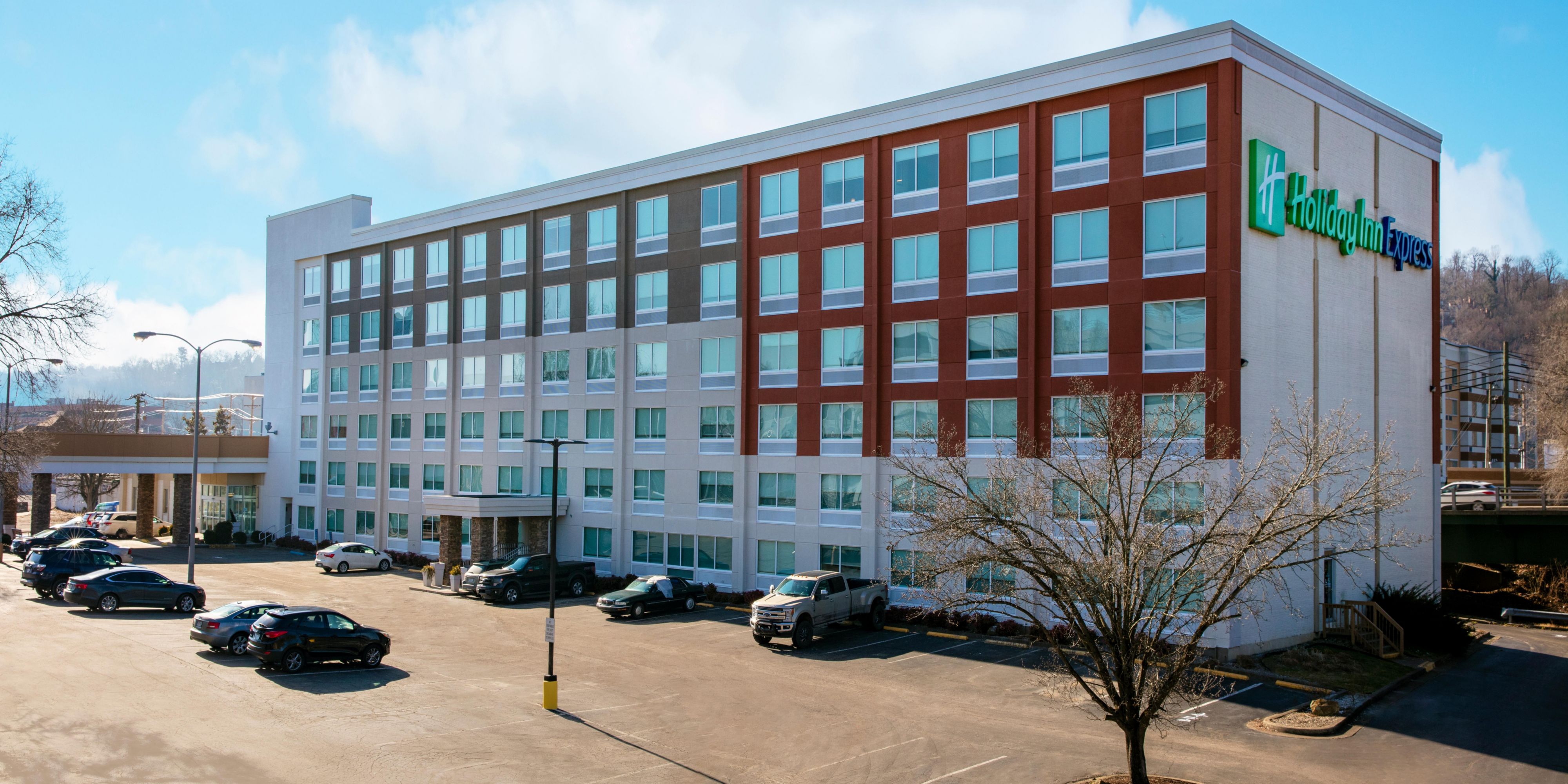 Holiday Inn Express Charleston-Civic Center