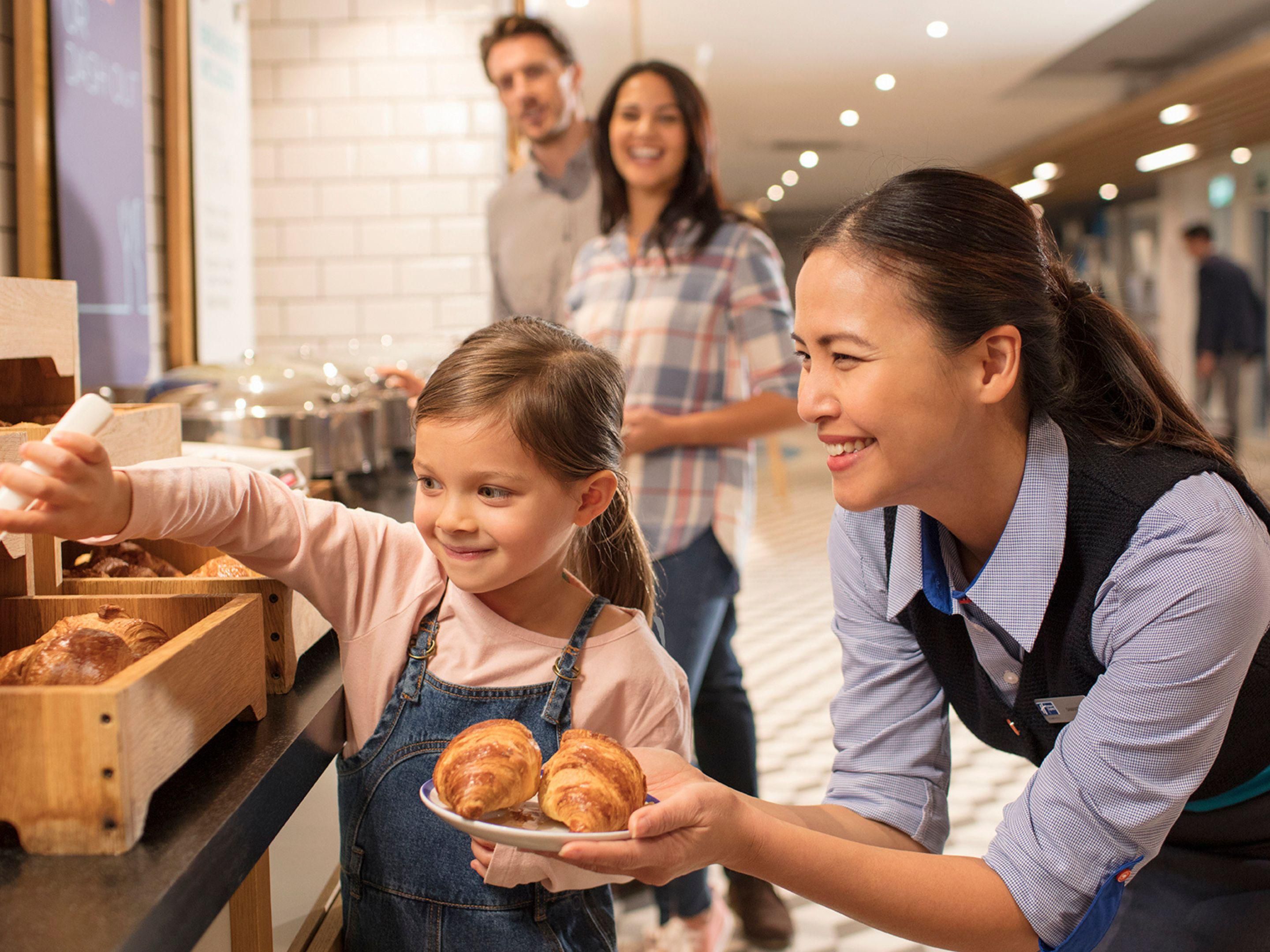 Start your day right with our complimentary Express Start breakfast. Served between 6:30am - 9:30am Monday to Friday and 7:30am to 10:30am Saturday, Sunday and Bank Holiday's. Breakfast now includes Hash browns and cooked tomatoes (as of January 2024). 