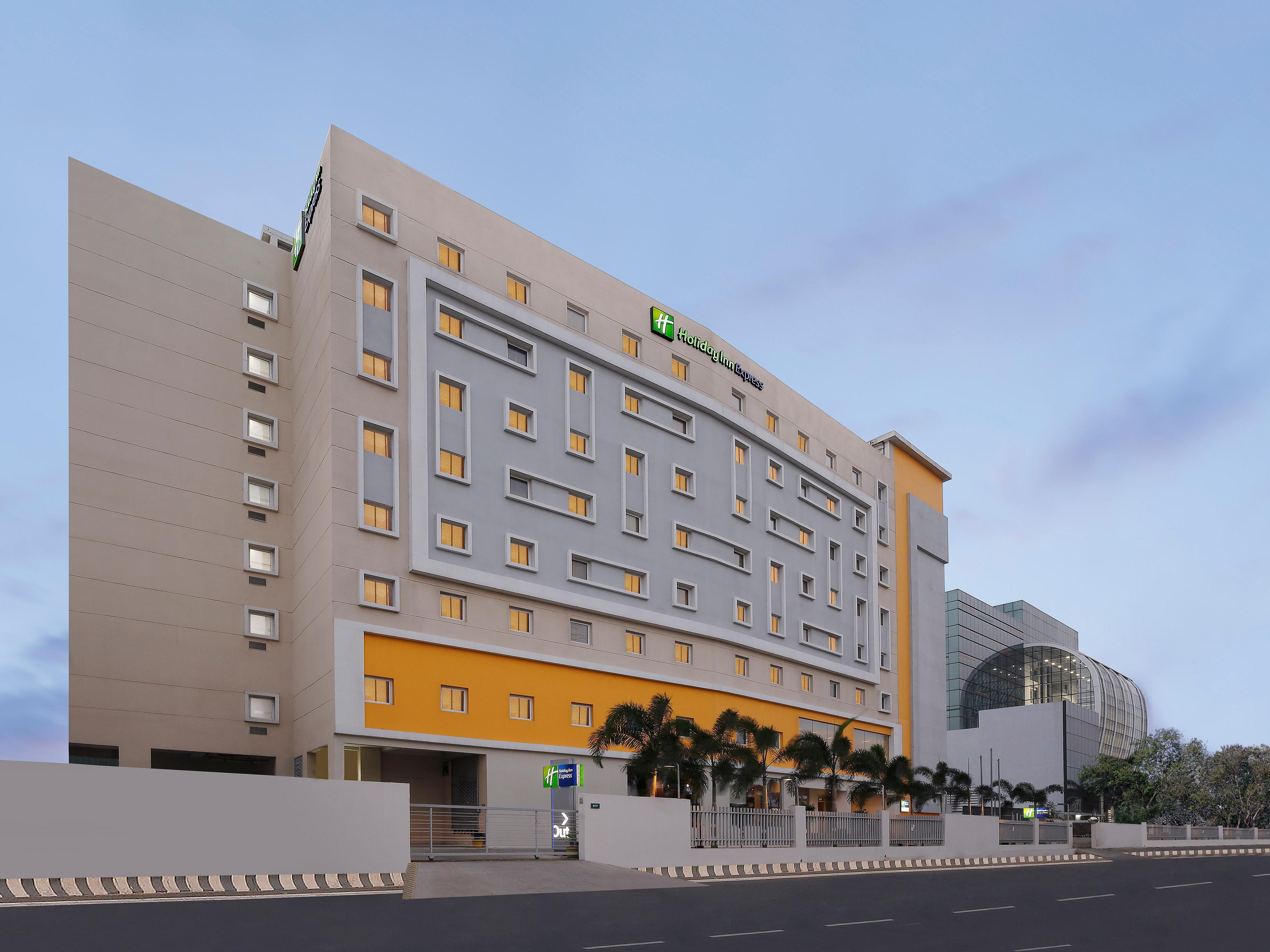 Holiday Inn Express Chennai Omr Thoraipakkam Hotel By Ihg