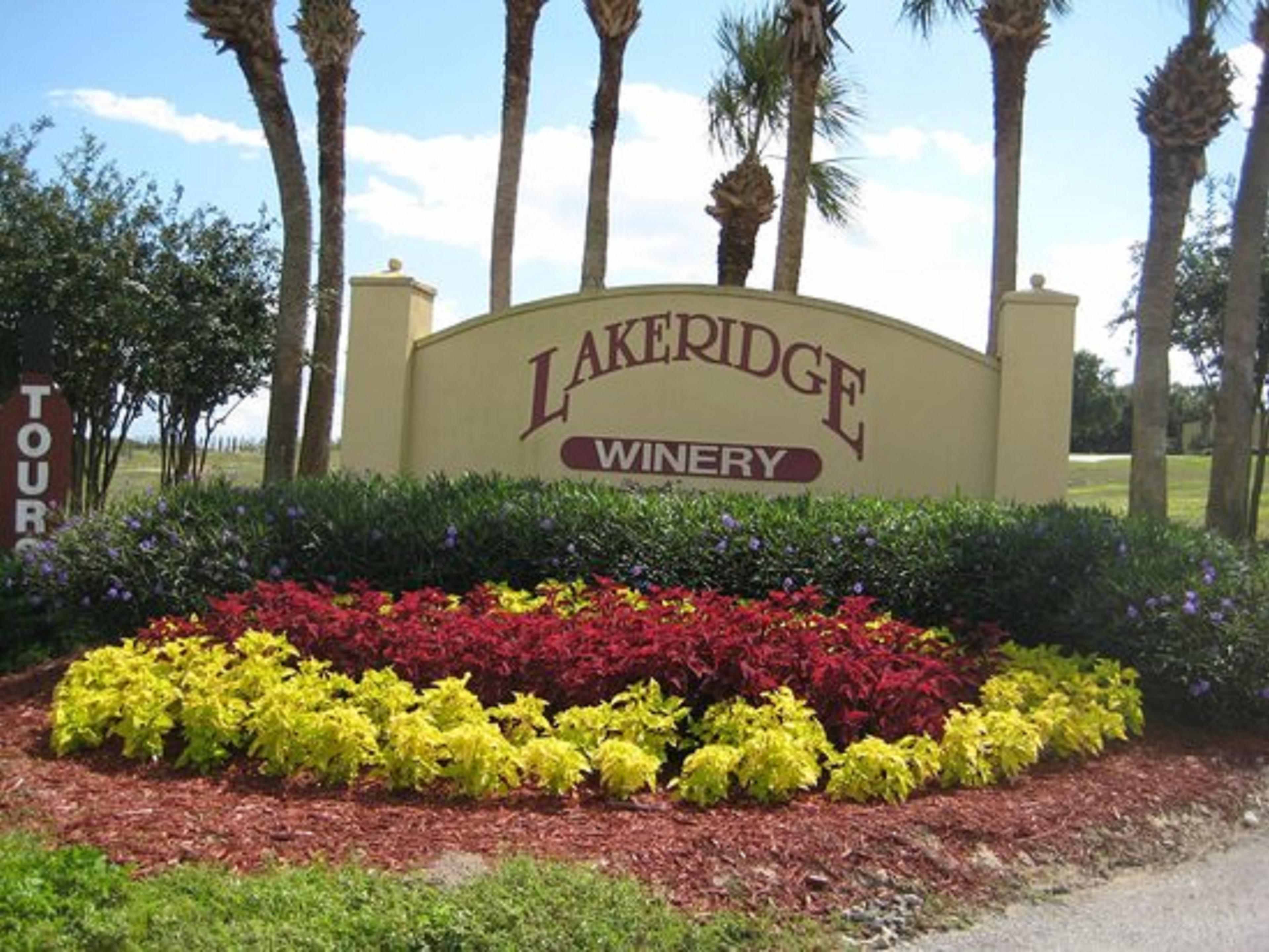 Minutes From Lakeridge Winery