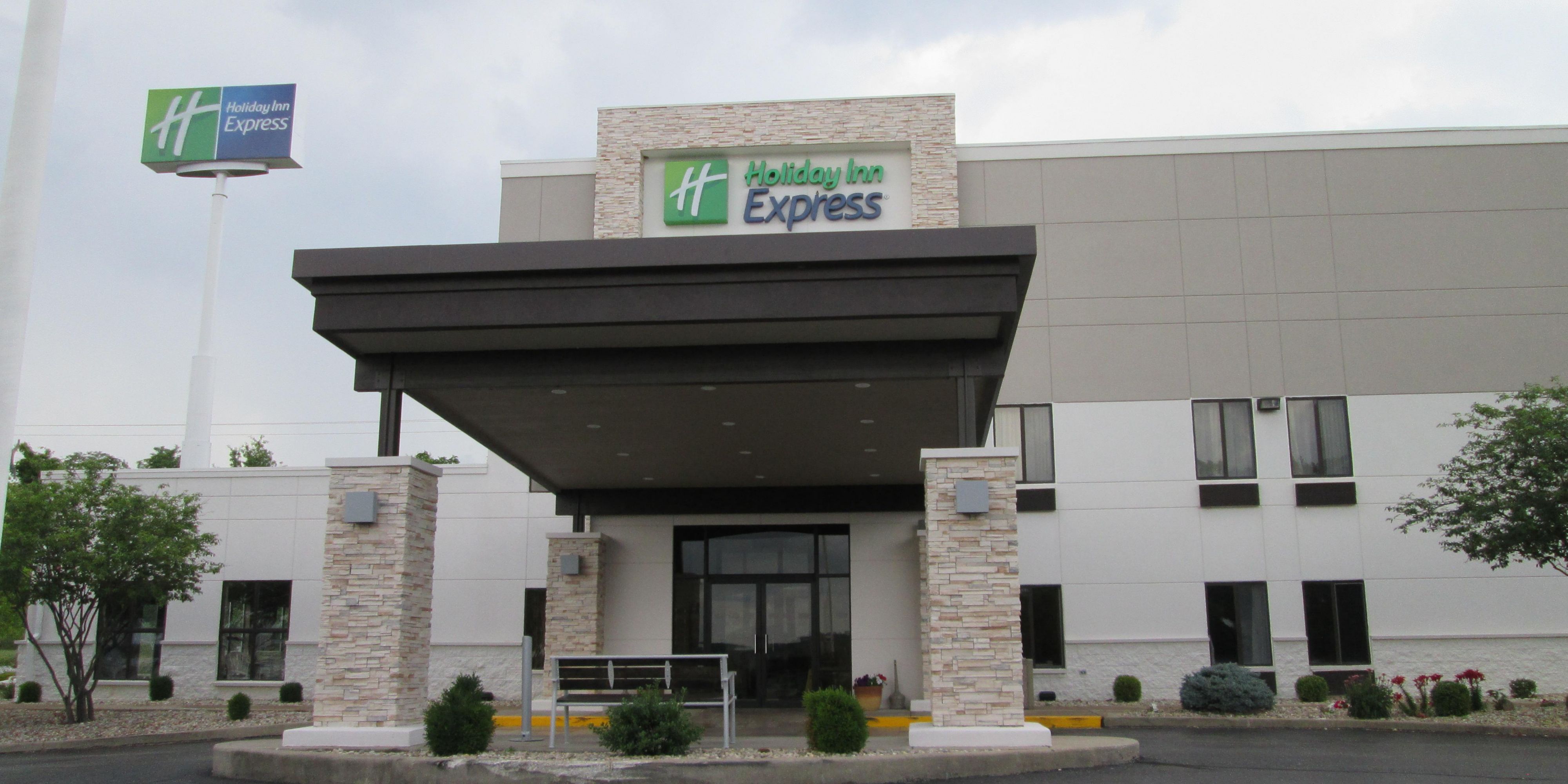 Holiday Inn Express Cloverdale (Greencastle) Map & Driving Directions