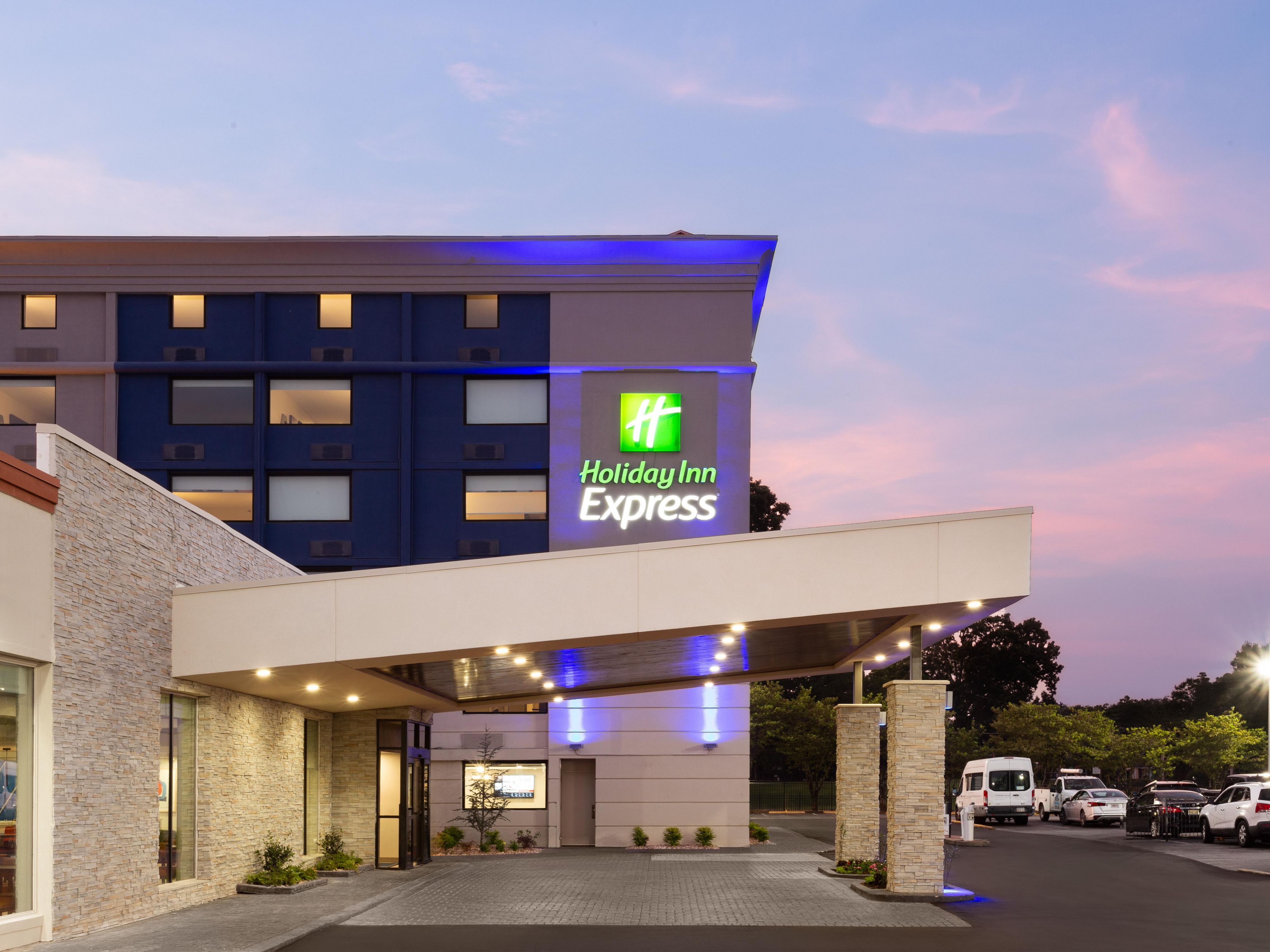 For business or leisure travel, a warm welcome awaits you! 