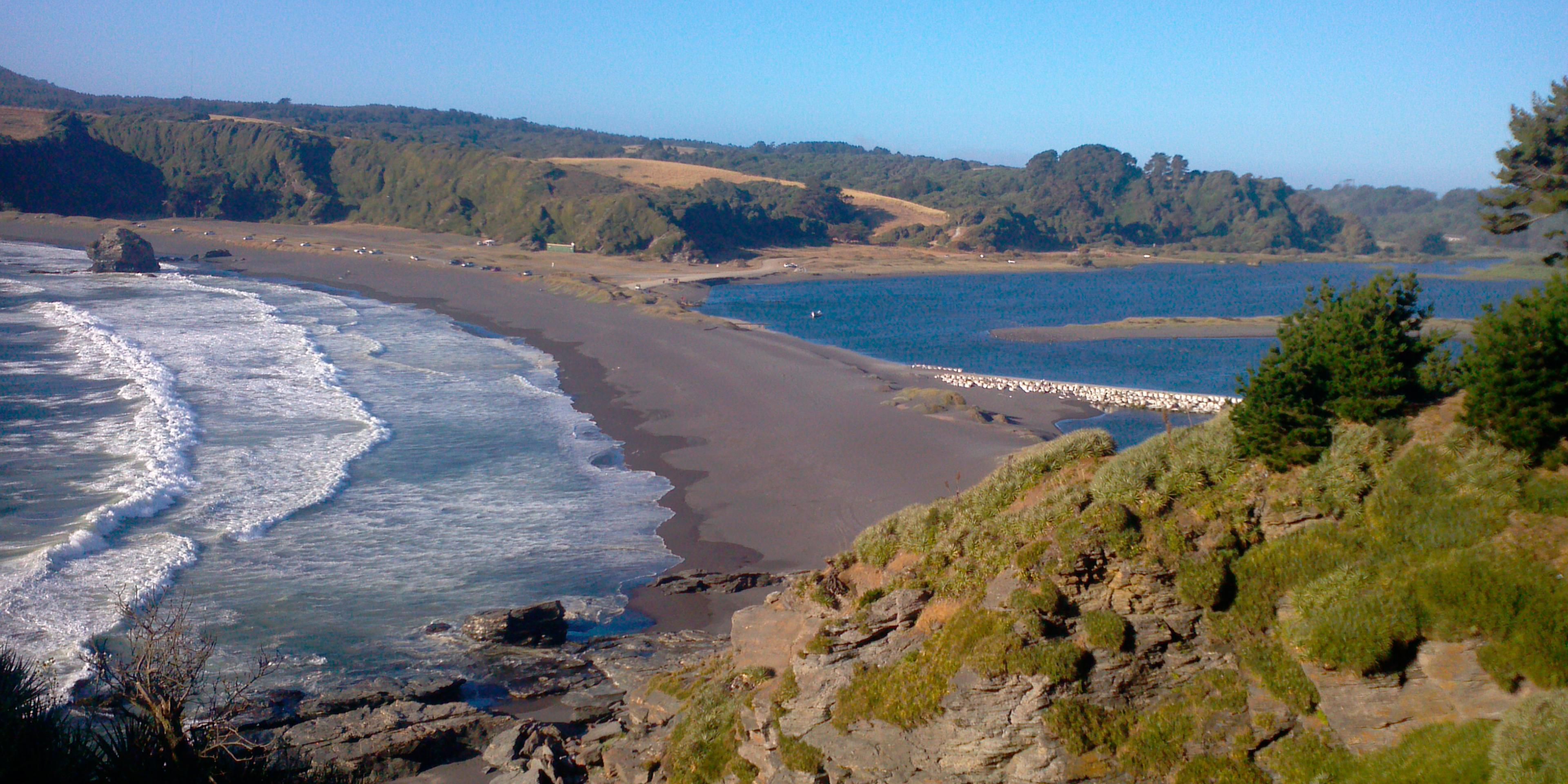 Visit the Pedro del Río Zañartu Museum Park, a National Historical Monument and Nature Sanctuary located in Hualpén, only 20 minutes from the hotel. Inside this park you can also find the mouth of the Bío-Bío river.