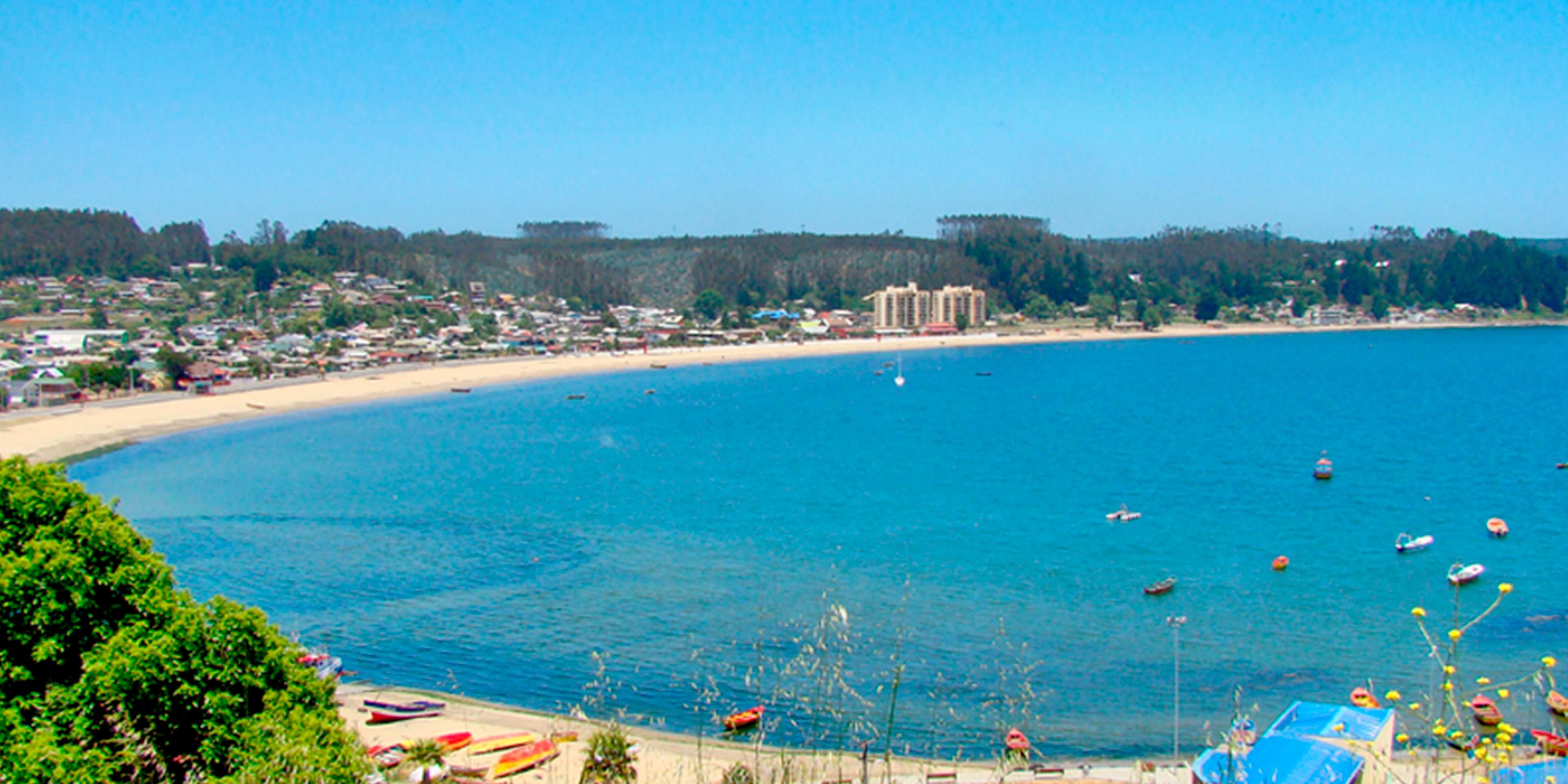 Dichato is a coast town located 38 km from Concepcion. You can spend the day at the beach, practice water sports or enjoy a meal in the local restaurants that specialize in seafood.