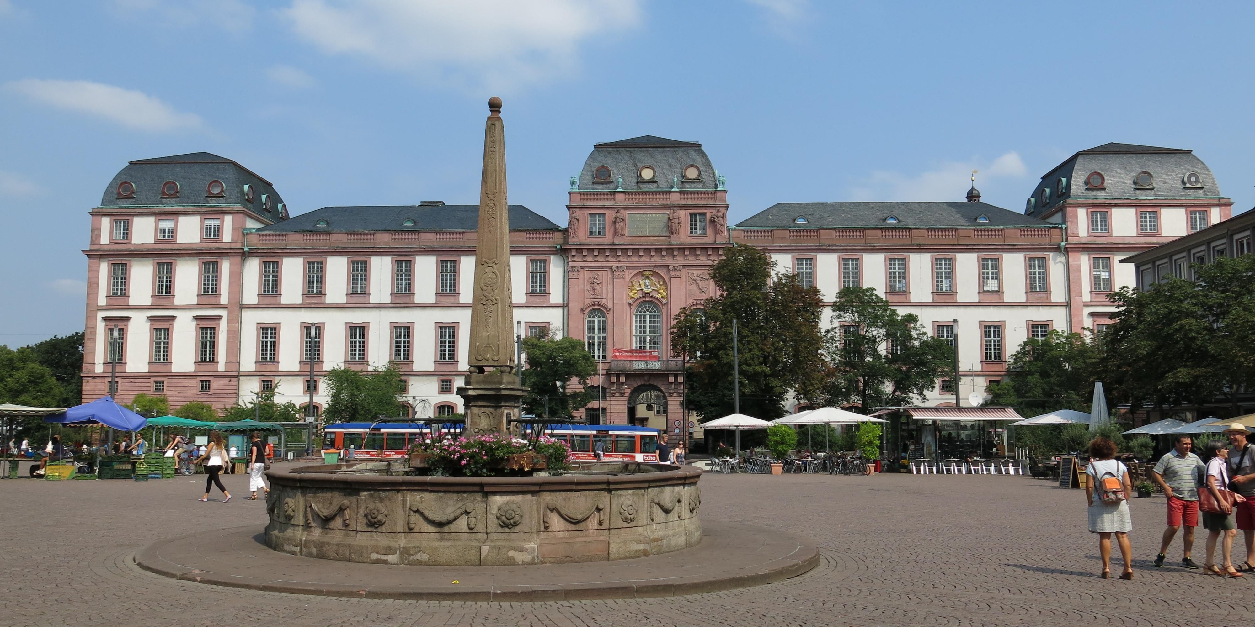 Holiday Inn Express Darmstadt Ihg Hotel