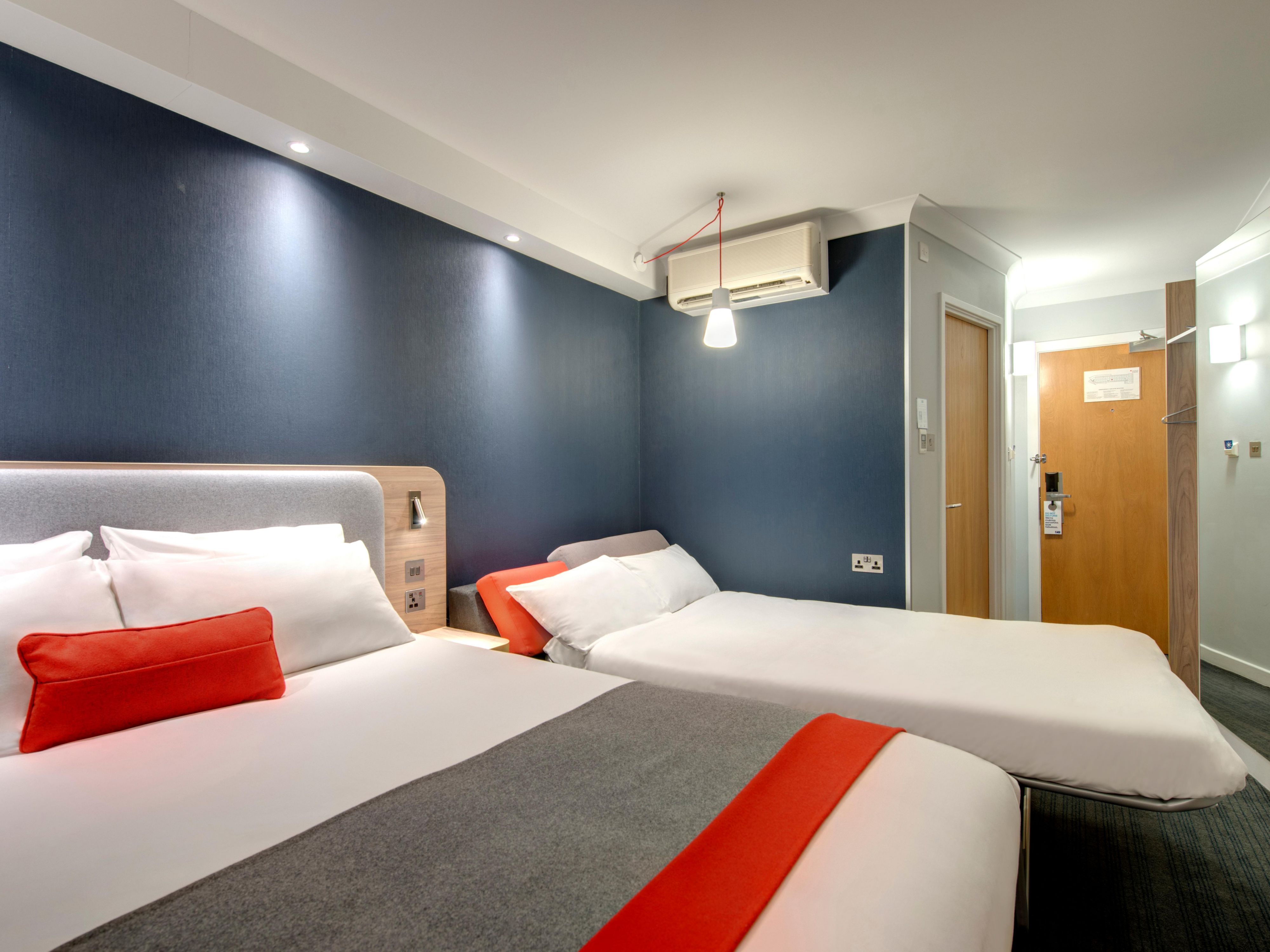 Make memories with the whole gang! Book our family rooms with a sofa bed and treat the kids to a London city break. Rooms with sofa beds recommended for max two adults and two kids under 12.