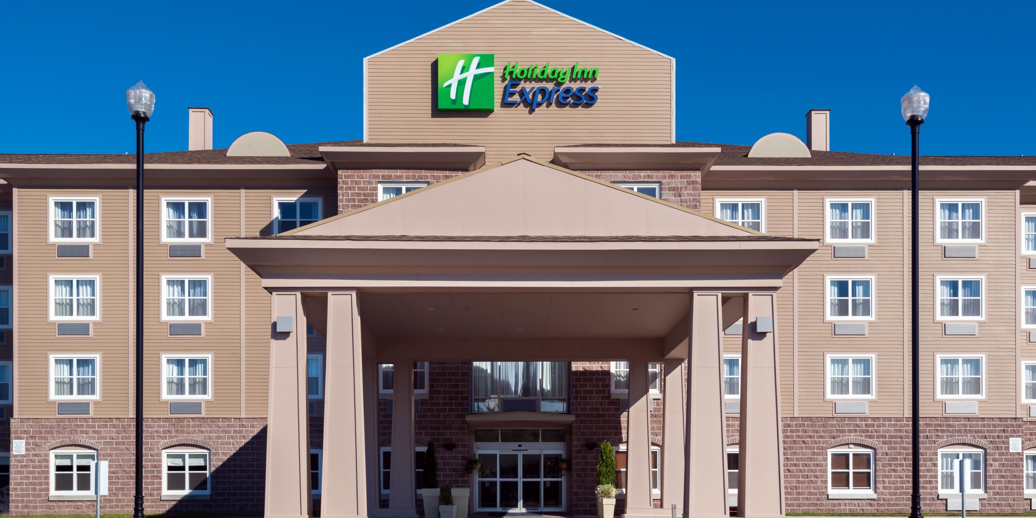 Holiday Inn Express Deer Lake