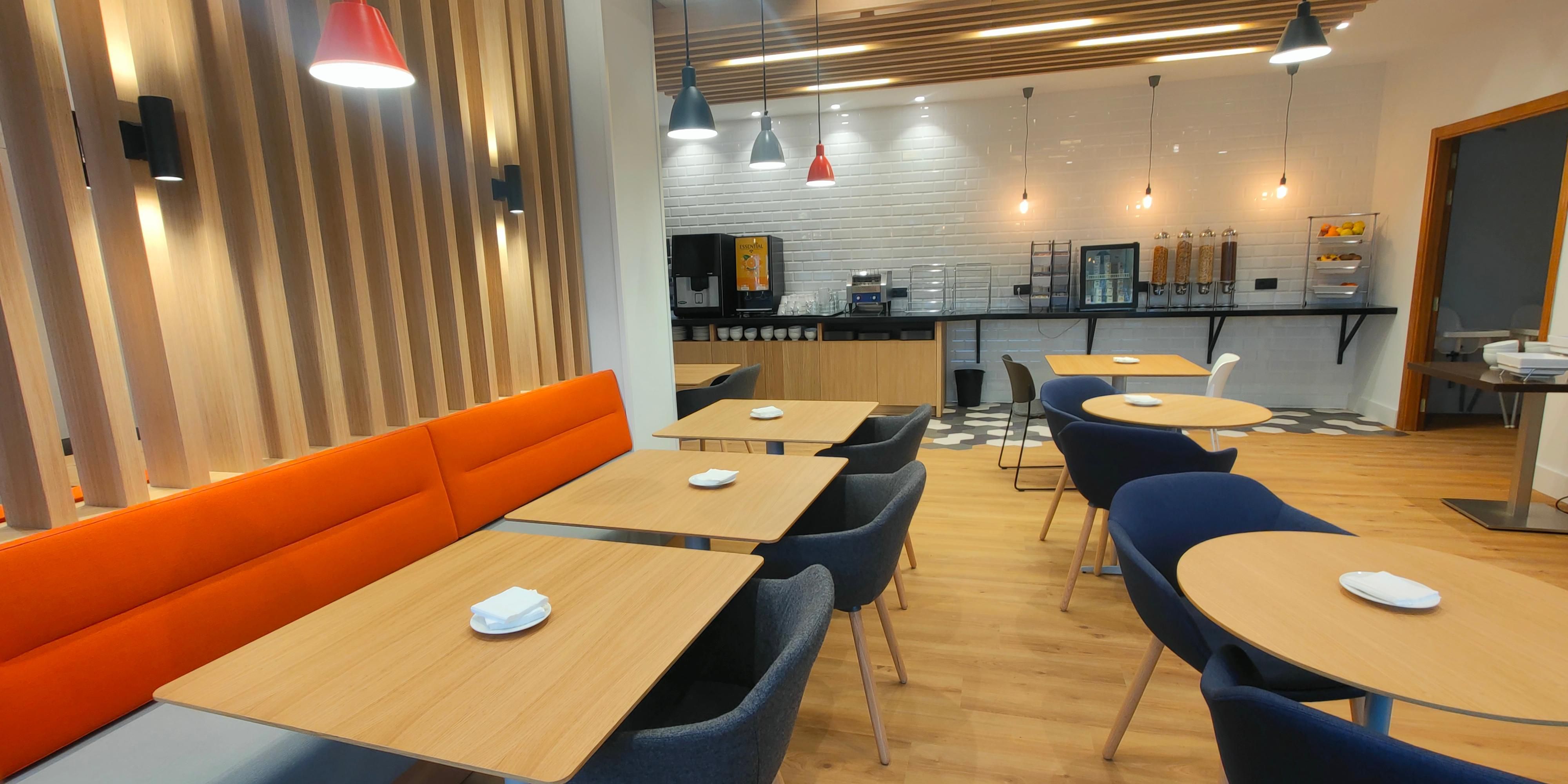 Come and check out our newly refurbished ground floor with the latest Holiday Inn Express look and quality features. 
This includes the lobby, reception, bar, breakfast area and meeting rooms. We have also created cool working spaces.