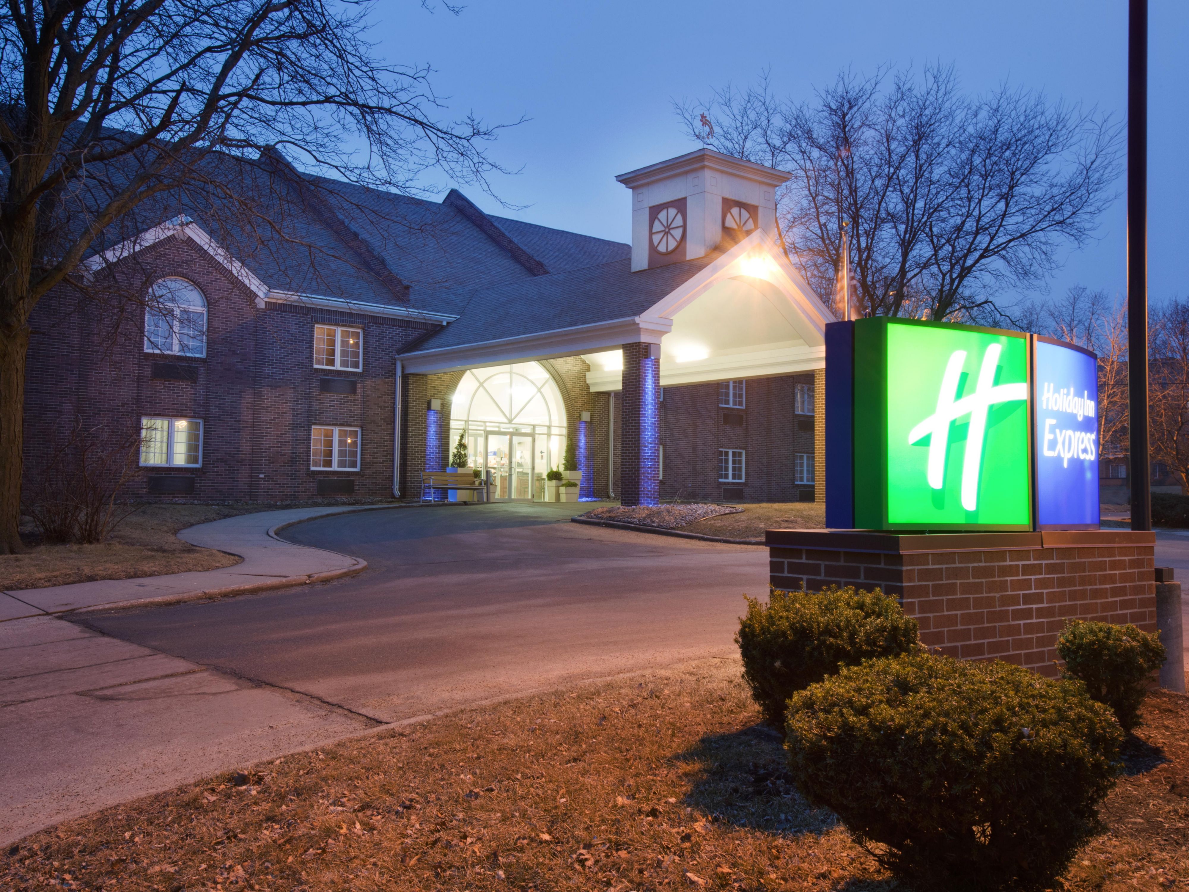 Des Moines Hotels near Airport Holiday Inn Express Des MoinesAt