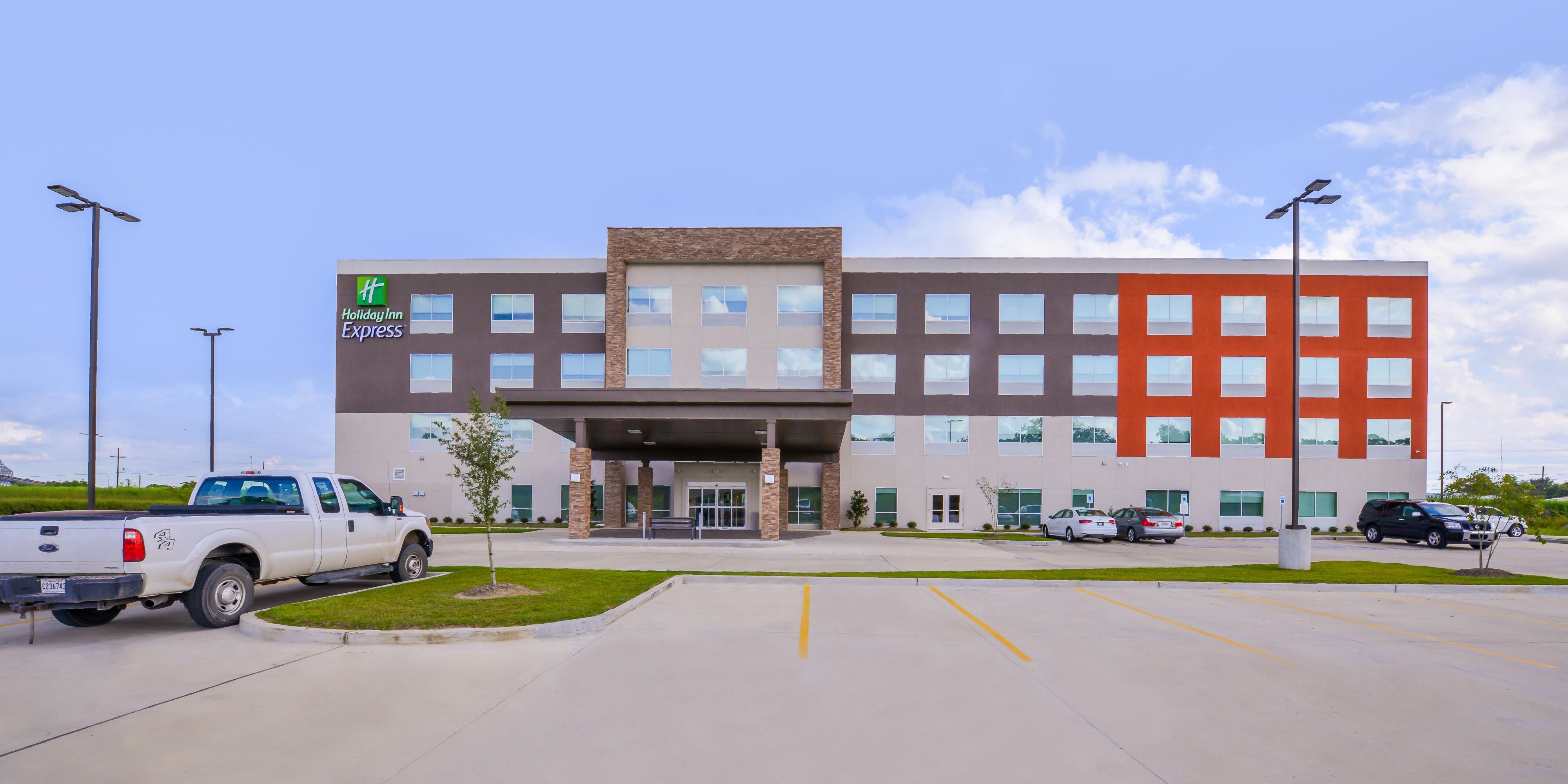 No need to drive up and down Highway 70 looking for a hotel with truck parking. Come to Holiday Inn Express Donaldsonviile where you can relax in a room with a view of your rig parked in a secure, well-lighted parking lot with plenty of space for you.