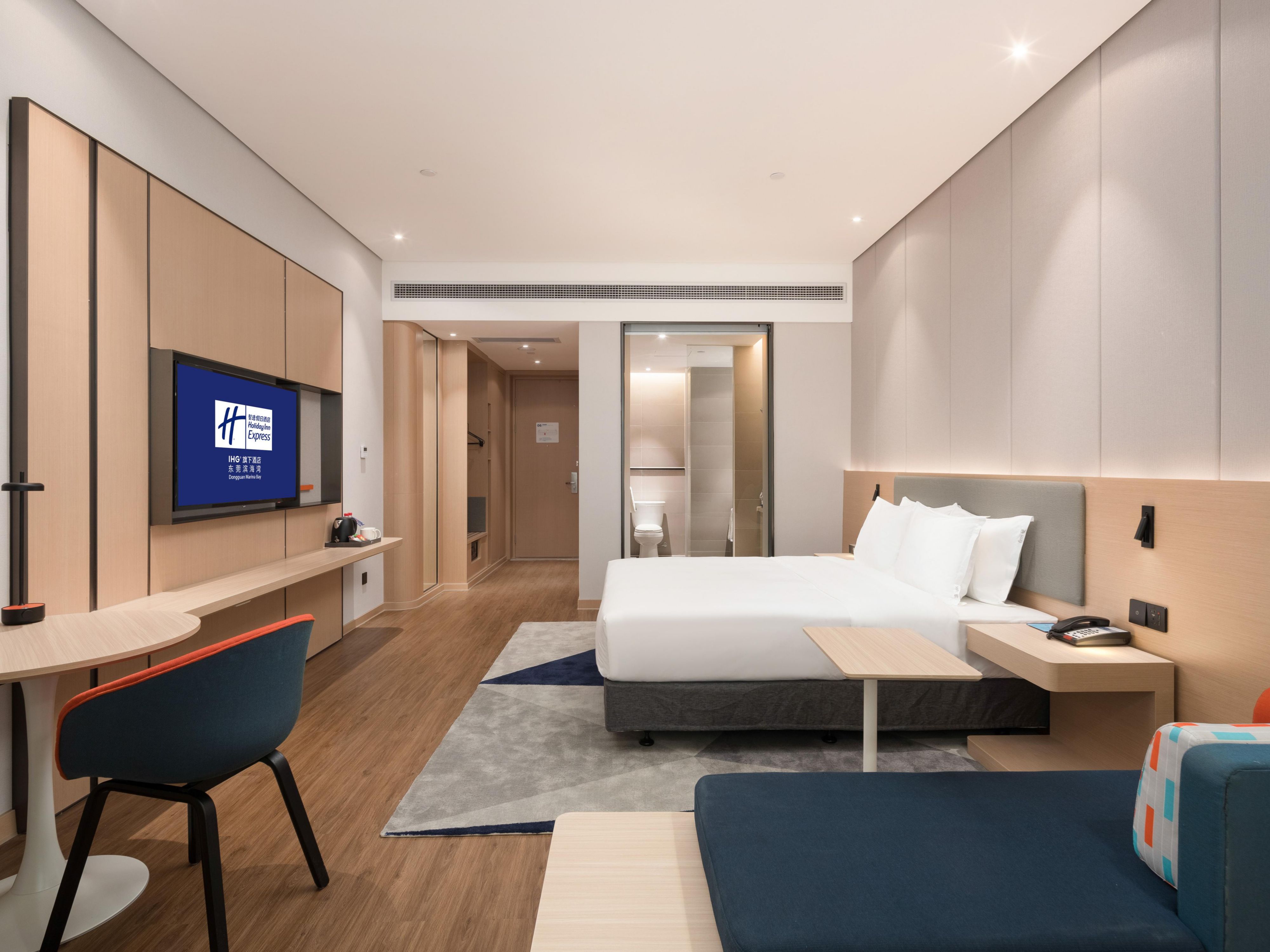 Quarto com cama de casal