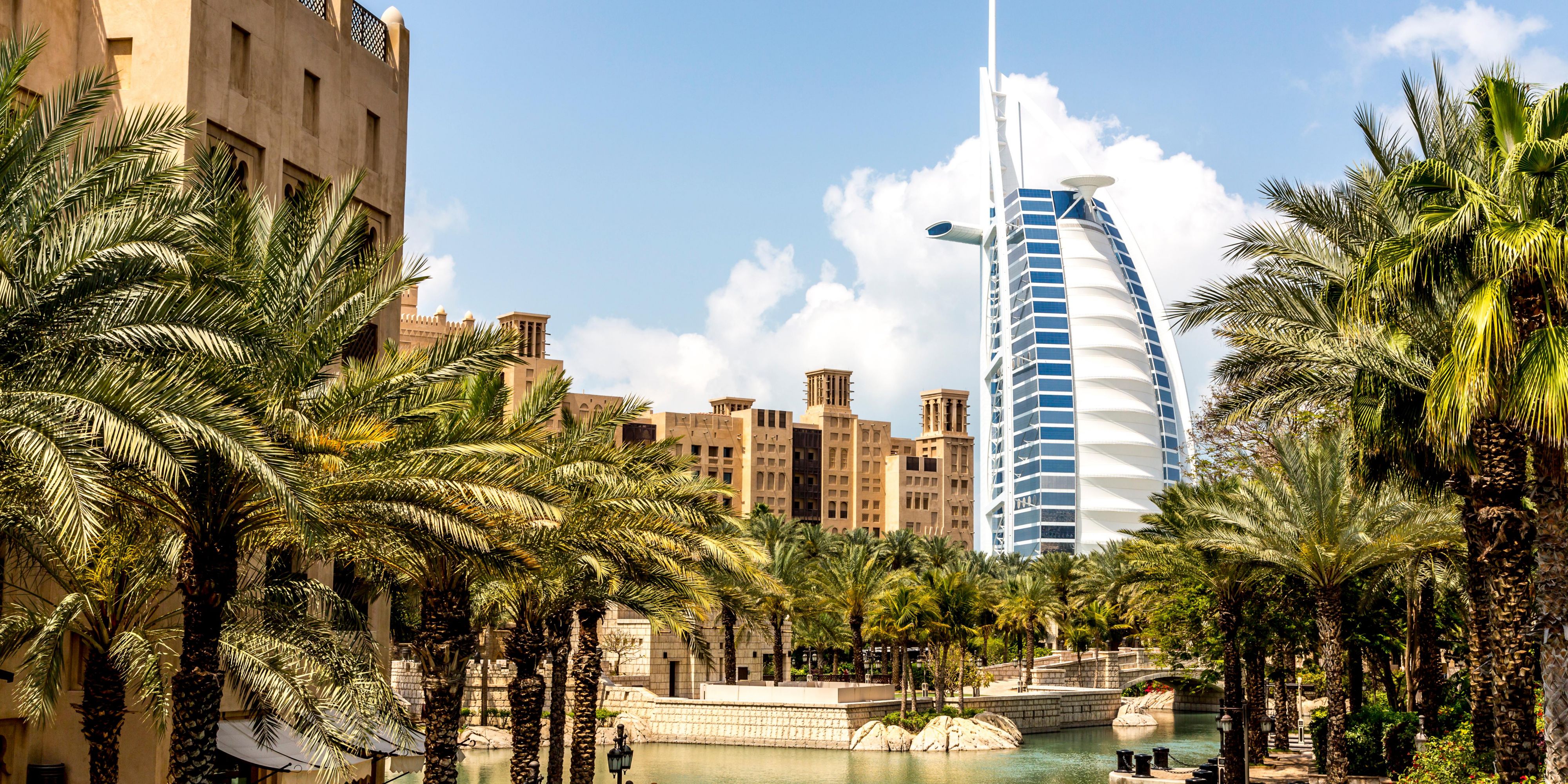 Our location close to Dubai Marina offers the perfect opportunity for those visiting the new attraction, the Eye of Dubai.