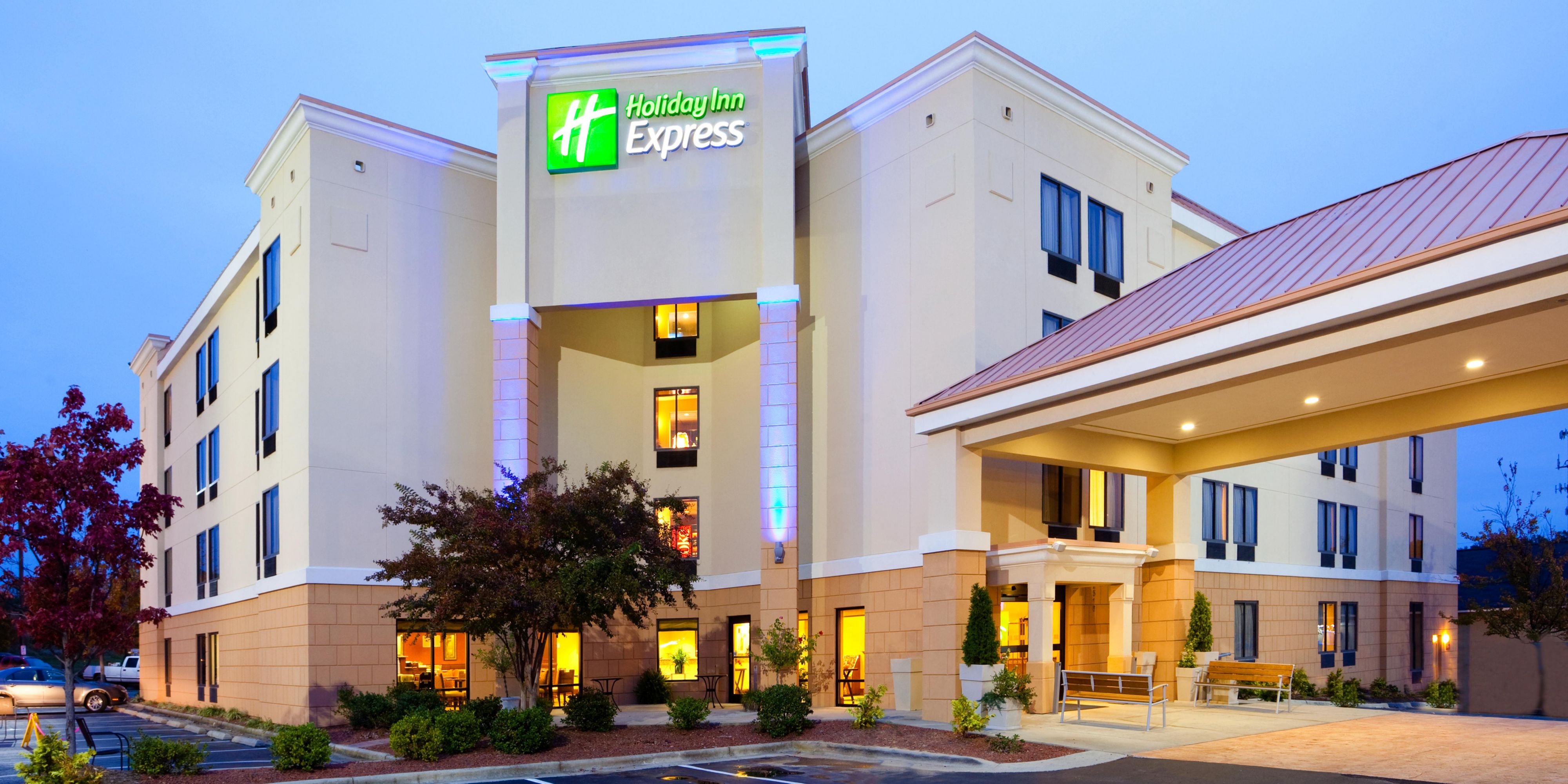 Our newly renovated Durham hotel is just minutes from Downtown Durham's Tobacco District, the Durham Performing Arts Center and Duke University. As an extra value, guests have access to our medical shuttle Monday - Friday, and will enjoy a complimentary hot breakfast and free WiFi every day when you choose to stay with us!