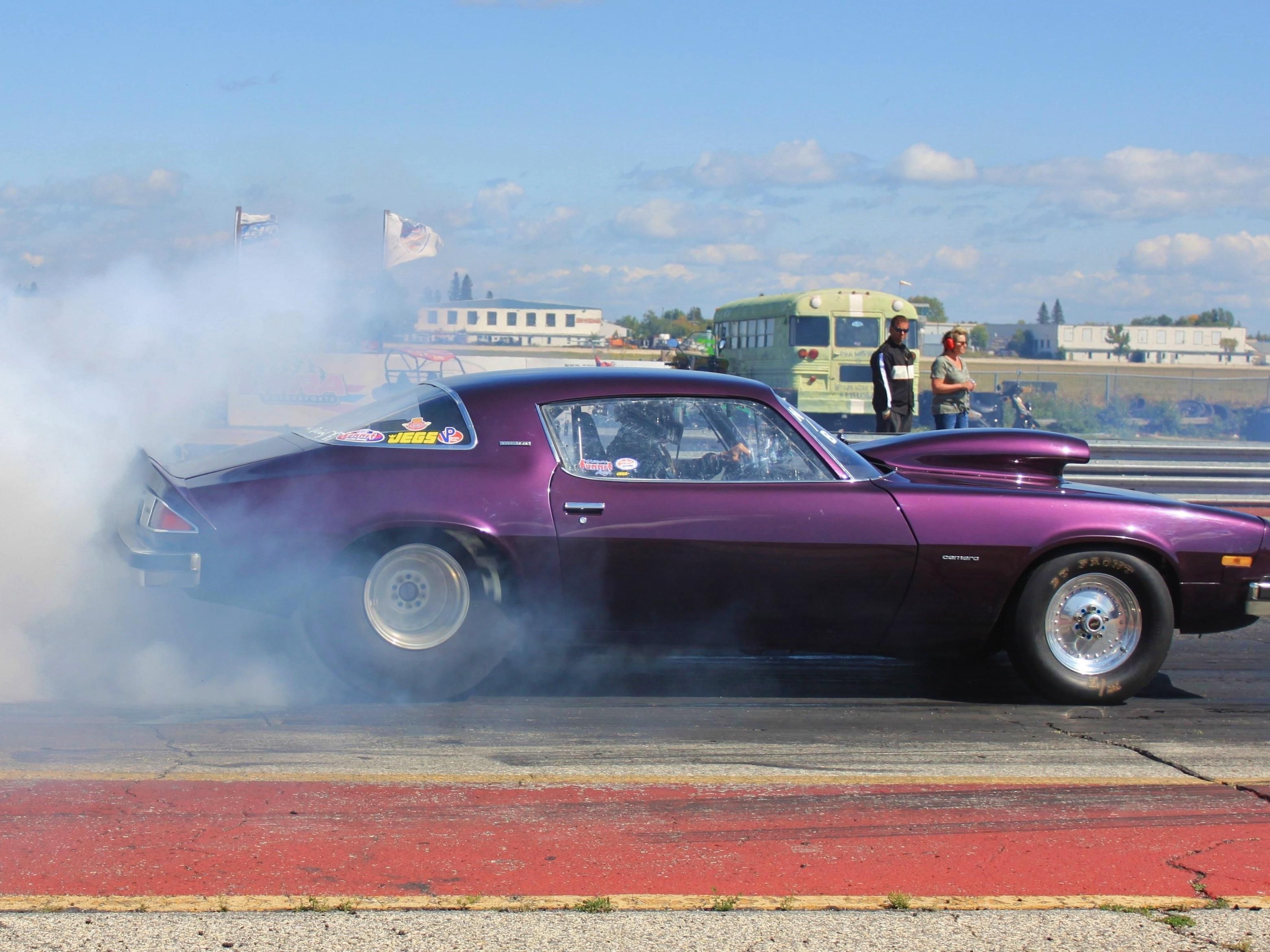 Experience the heart pounding thrill of New England Dragway! Just a short drive from the hotel! New England Dragway is a 1⁄4 mile NHRA dragway in Epping. The track hosts the New England Nationals event as part of the NHRA Camping World Drag Racing Series. Amateur or professional, it is sure to be talked about! Check out there calendar.