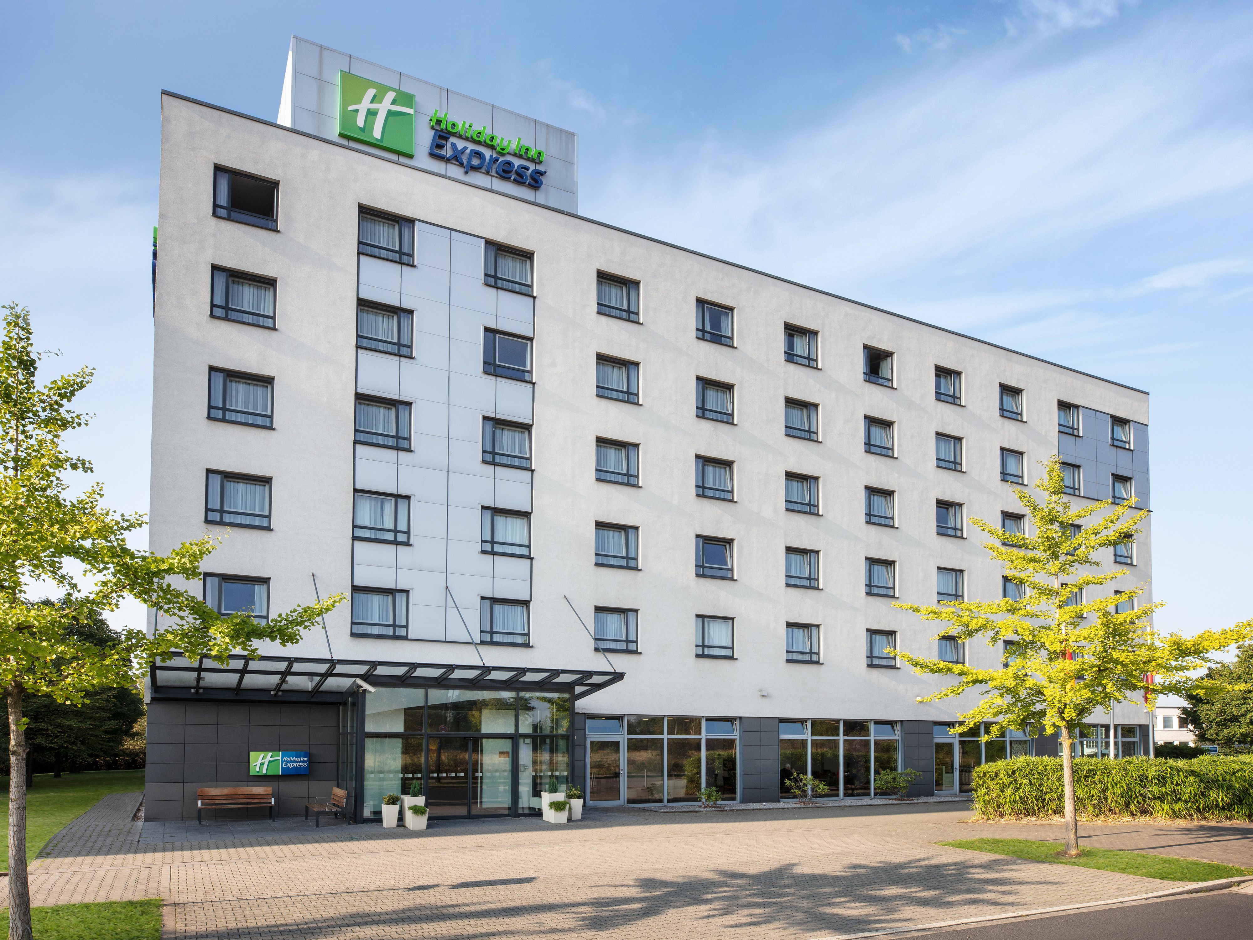 Hotels near Dusseldorf Airport  DUS  Holiday Inn Express Dusseldorf