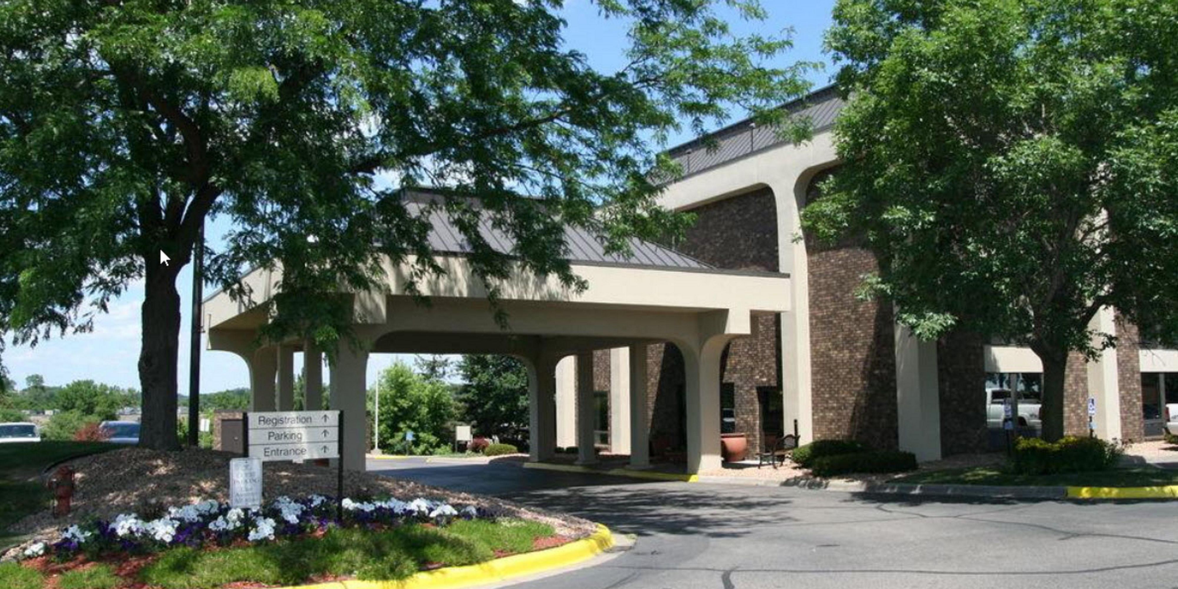 Independent (SPHC) Eden Prairie Hotel