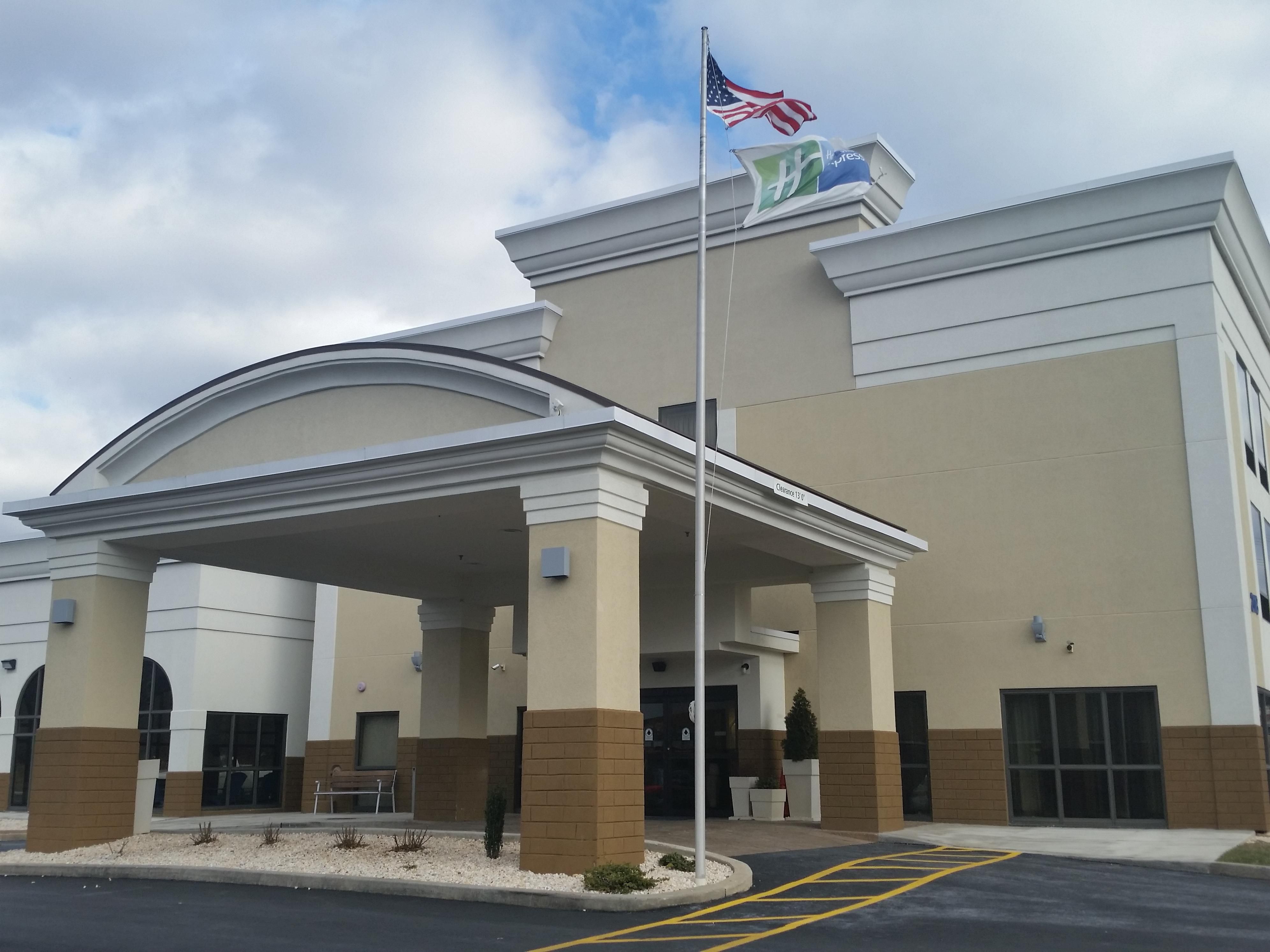 Minutes away from the New Coppermine CopperPlex which hosts variety of youth sports tournaments and leagues involving its 8 State-of-the-art Turf Fields. Coppermine CopperPlex is one of the largest sports complex in MD and our hotel is the perfect location for its lodging needs! 