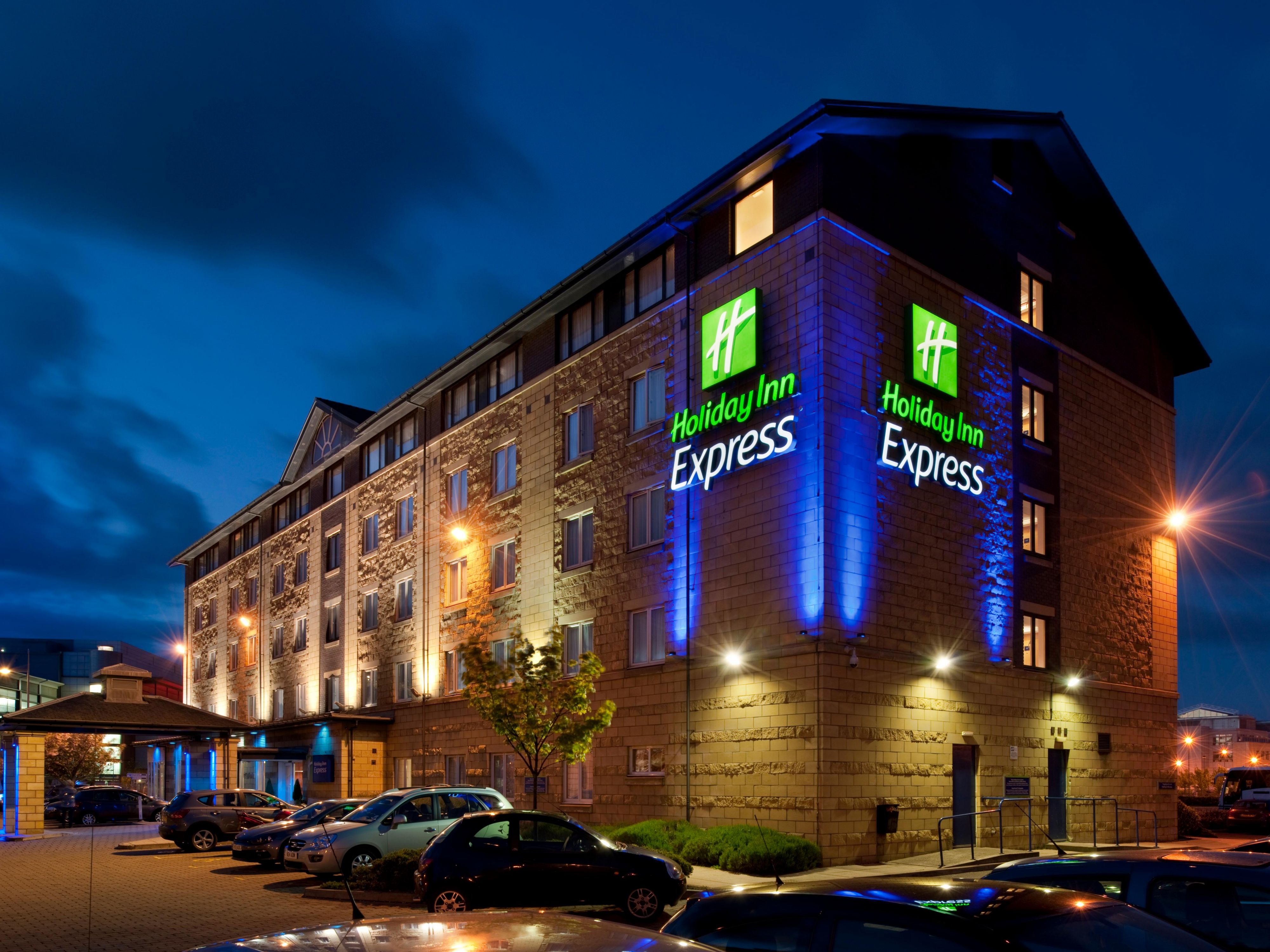 Budget Hotels in Edinburgh, United Kingdom | Holiday Inn Express Edinburgh