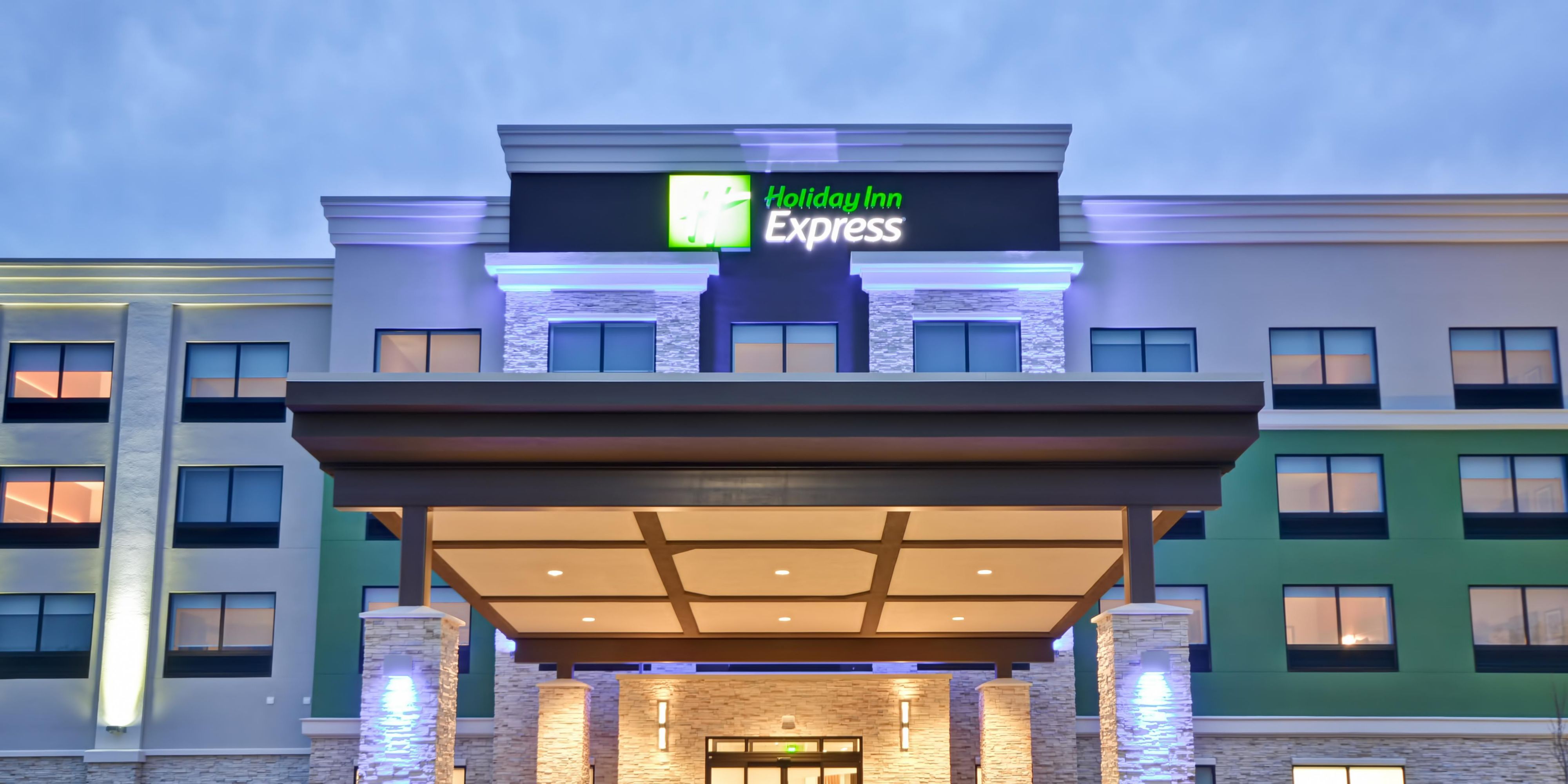 We are one of the closest hotels to all the concerts, athletics, and much more!