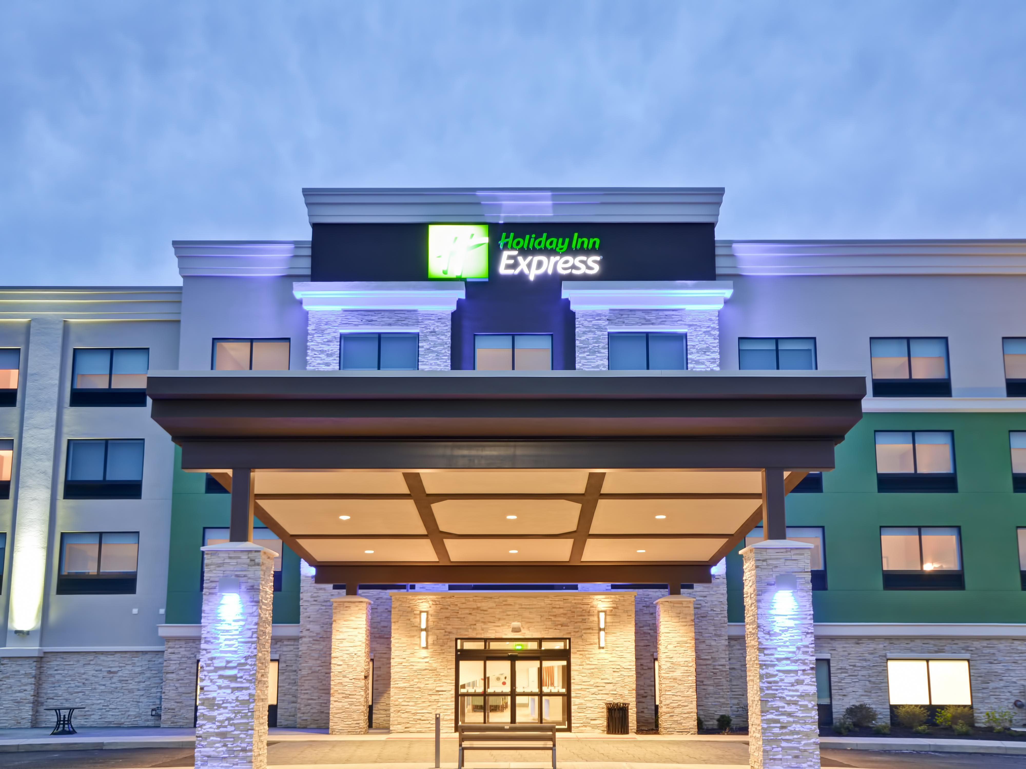 Hotel in Evansville, Indiana near Ford Center | Holiday Inn Express ...