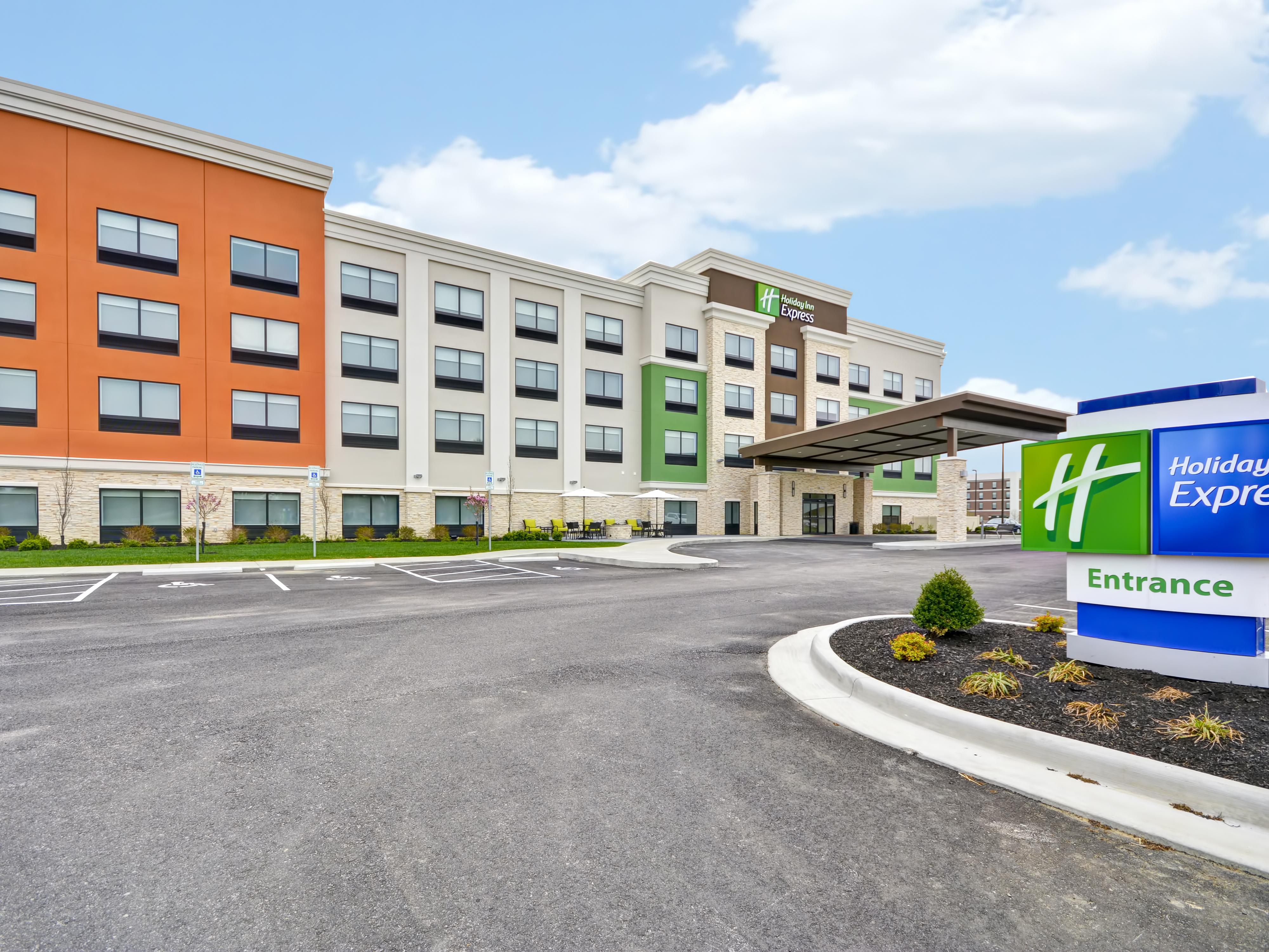 Hotels in Evansville, Indiana near Ford Center | Holiday Inn Express